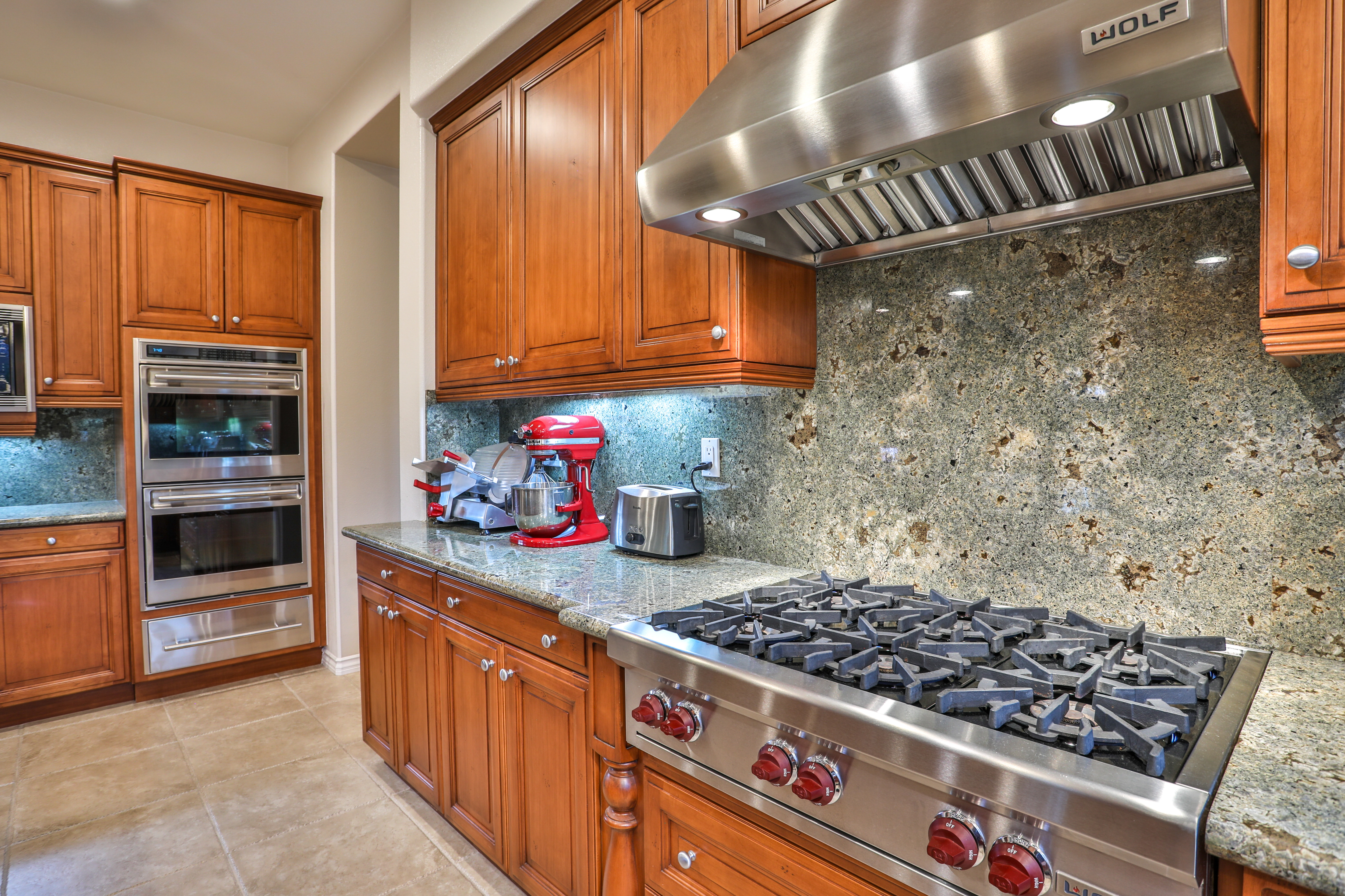  13052 Via Tesoro Drive, Rancho Cucamonga, CA 91739 - 物件實景