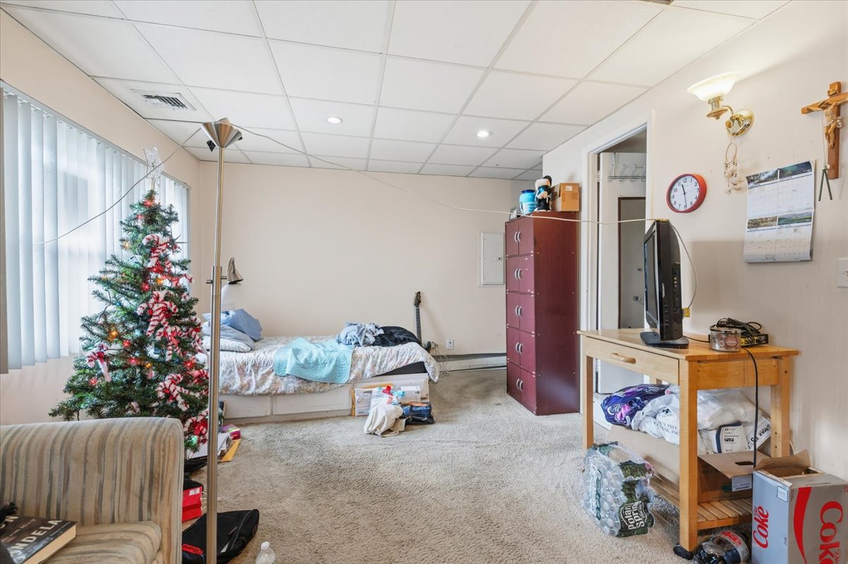 West Islip, New York, 11795, United States, 4 Bedrooms Bedrooms, ,2 BathroomsBathrooms,Residential,For Sale,2008533