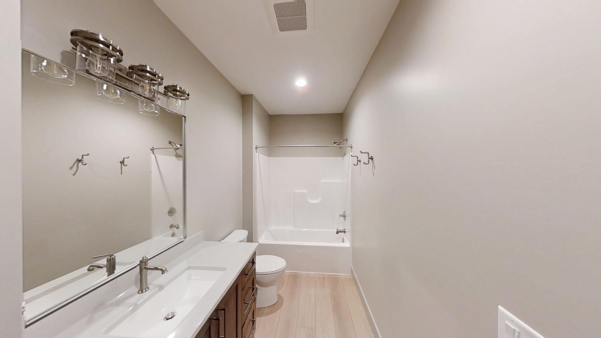 Albert Lea, Minnesota, 56007, United States, 4 Bedrooms Bedrooms, ,2 BathroomsBathrooms,Residential,For Sale,1978307