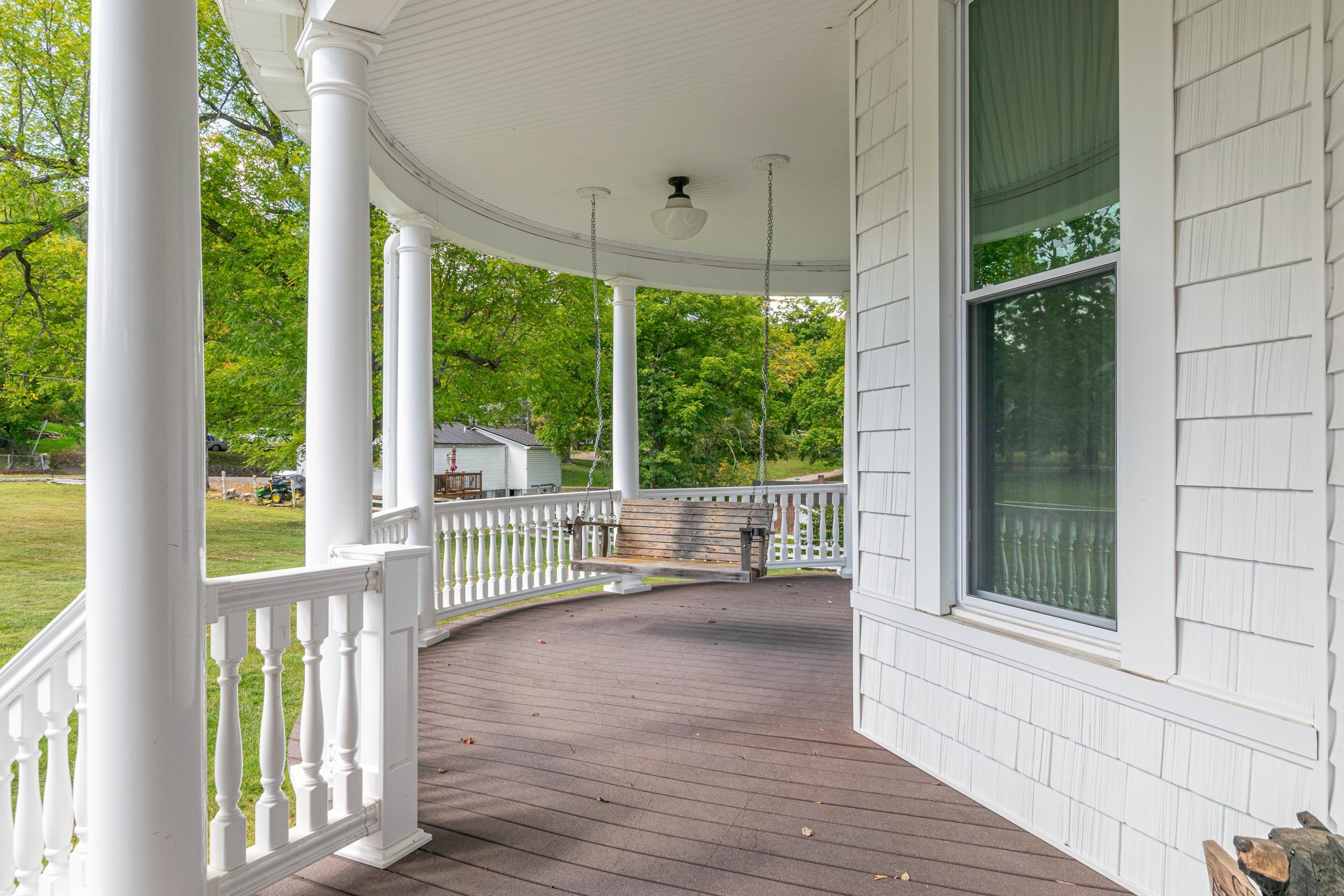 Tazewell, Virginia, 24651, United States, 6 Bedrooms Bedrooms, ,4 BathroomsBathrooms,Residential,For Sale,1905937
