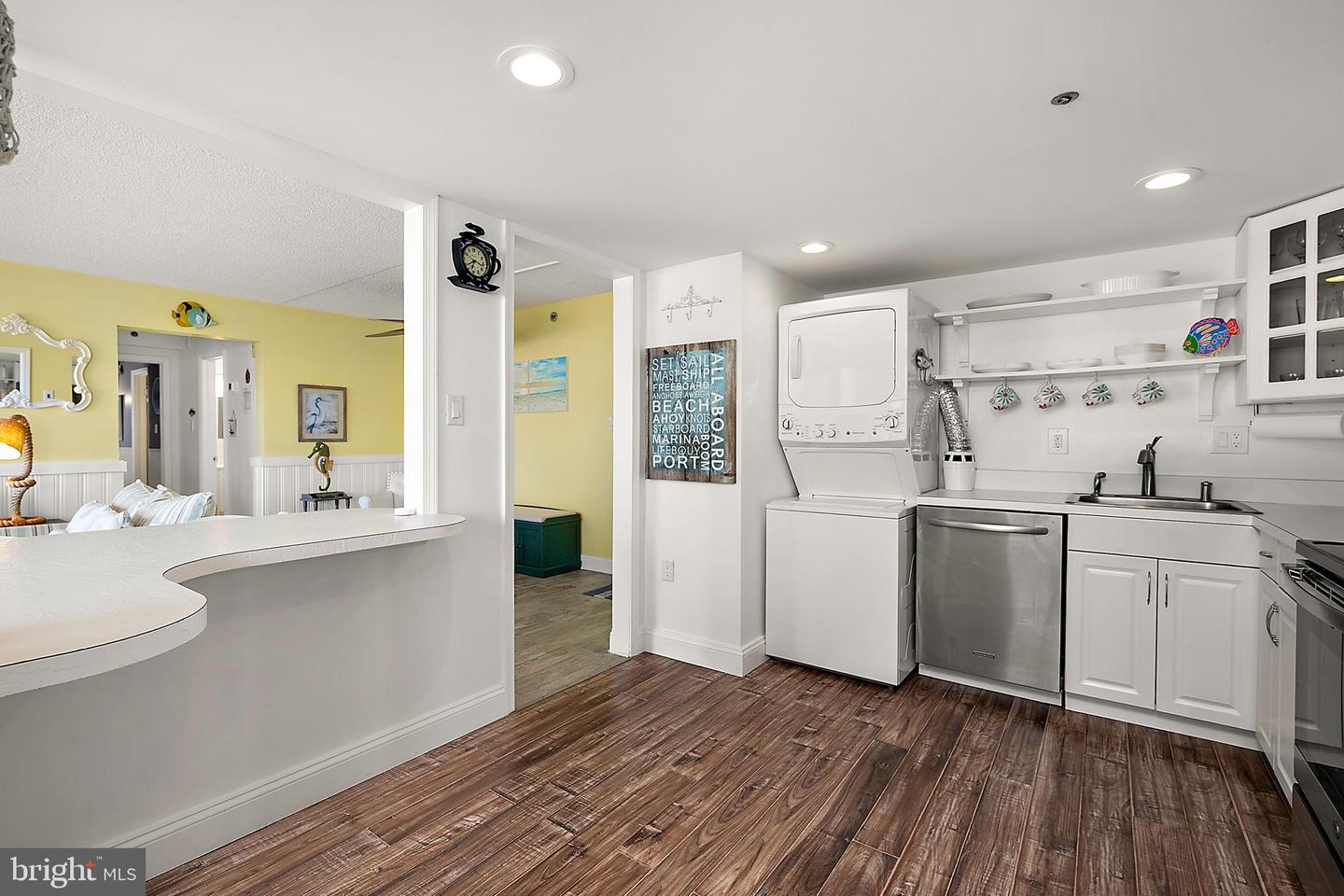 Ocean City, Maryland, 21842, United States, 2 Bedrooms Bedrooms, ,2 BathroomsBathrooms,Residential,For Sale,1957102