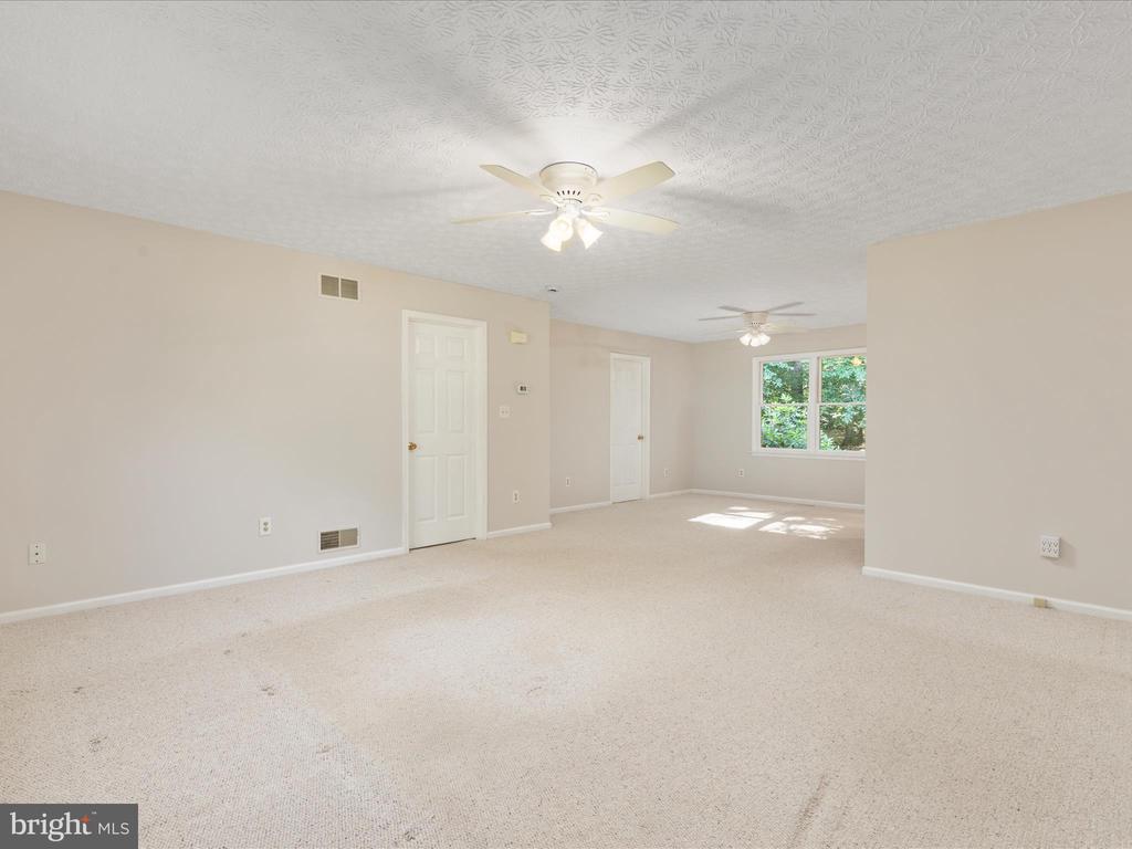 Leesburg, Virginia, 20176, United States, ,Residential,For Sale,1915866