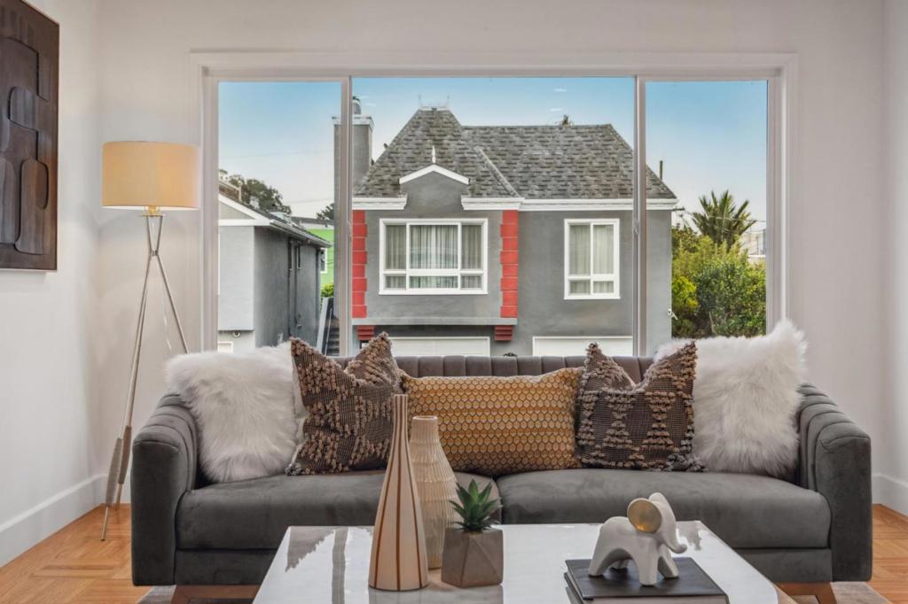 San Francisco, California, 94132, United States, 4 Bedrooms Bedrooms, ,3 BathroomsBathrooms,Residential,For Sale,2005595