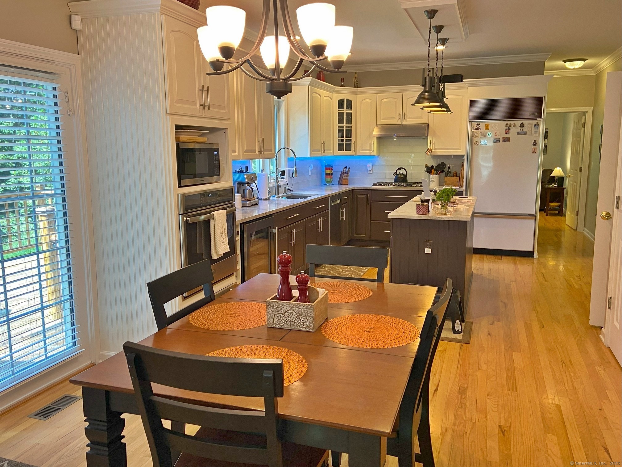 Southbury, Connecticut, 06488, United States, 4 Bedrooms Bedrooms, ,4 BathroomsBathrooms,Residential,For Sale,1932401