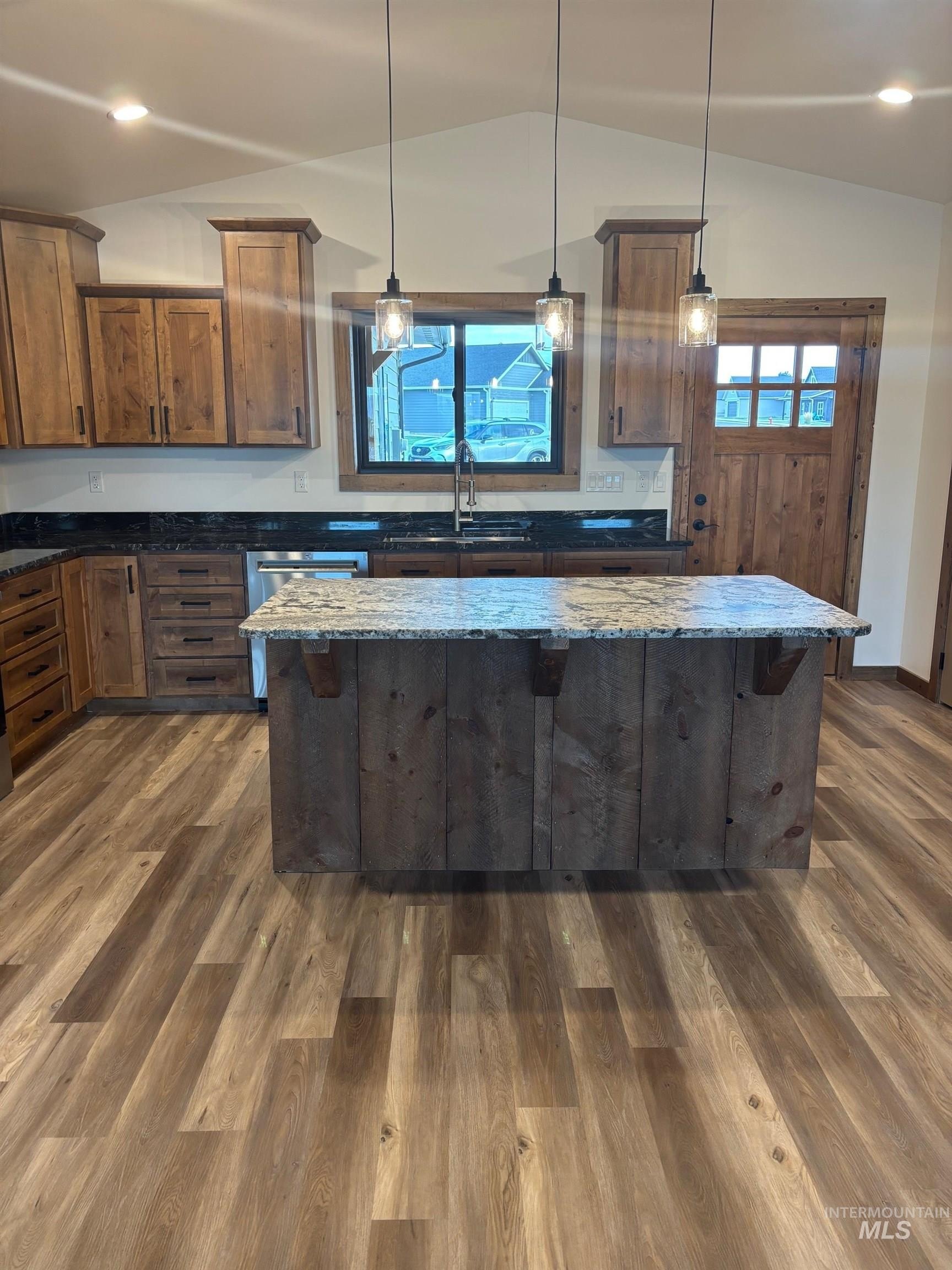 Lewiston, Idaho, 83501, United States, 3 Bedrooms Bedrooms, ,3 BathroomsBathrooms,Residential,For Sale,1980195