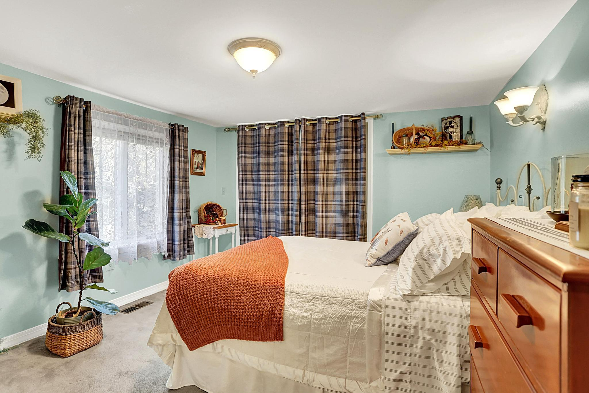 Thompsontown, Pennsylvania, 17094, United States, 4 Bedrooms Bedrooms, ,3 BathroomsBathrooms,Residential,For Sale,1981637