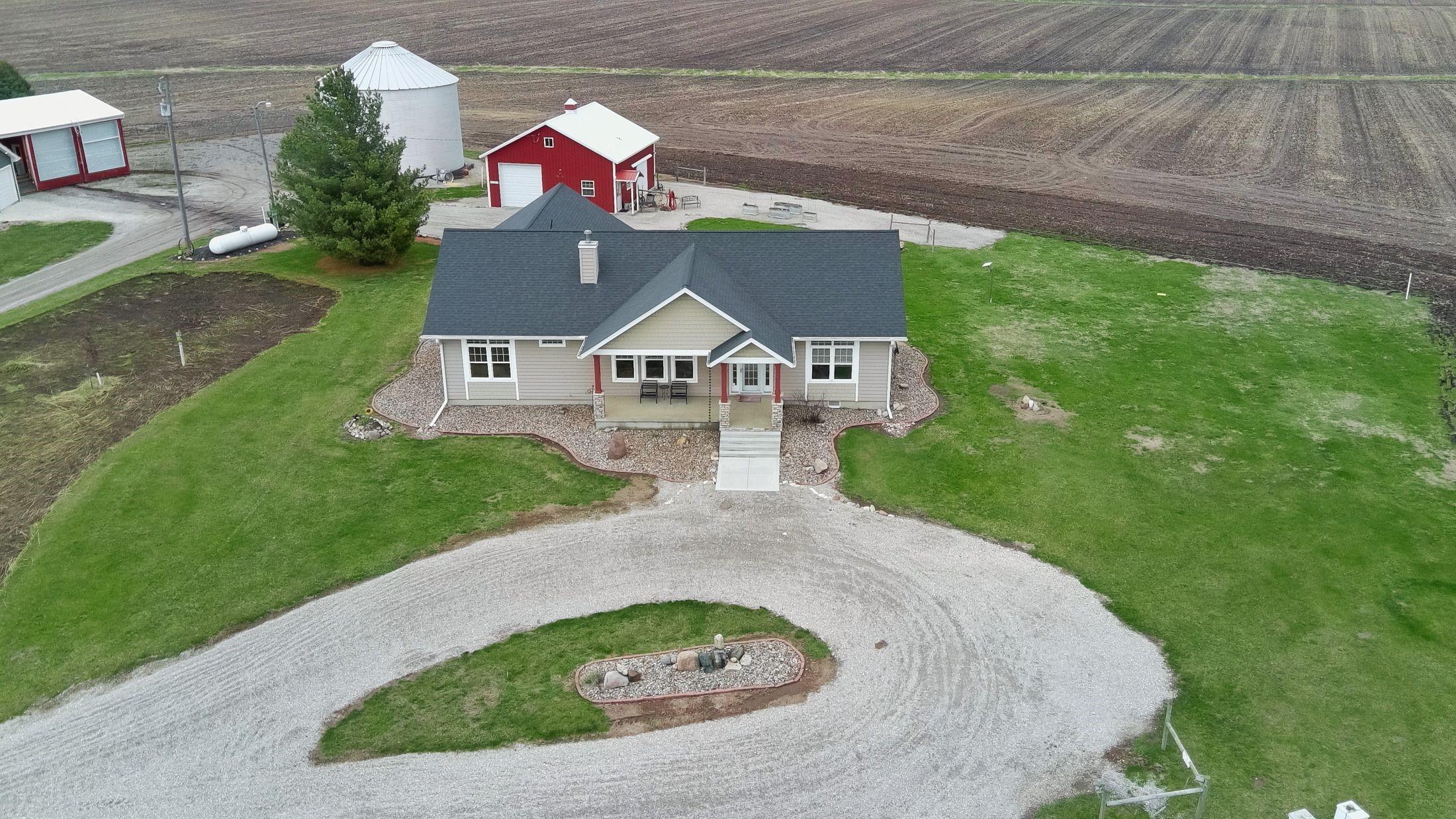 Maxwell, Iowa, 50161, United States, 2 Bedrooms Bedrooms, ,2 BathroomsBathrooms,Residential,For Sale,2037960