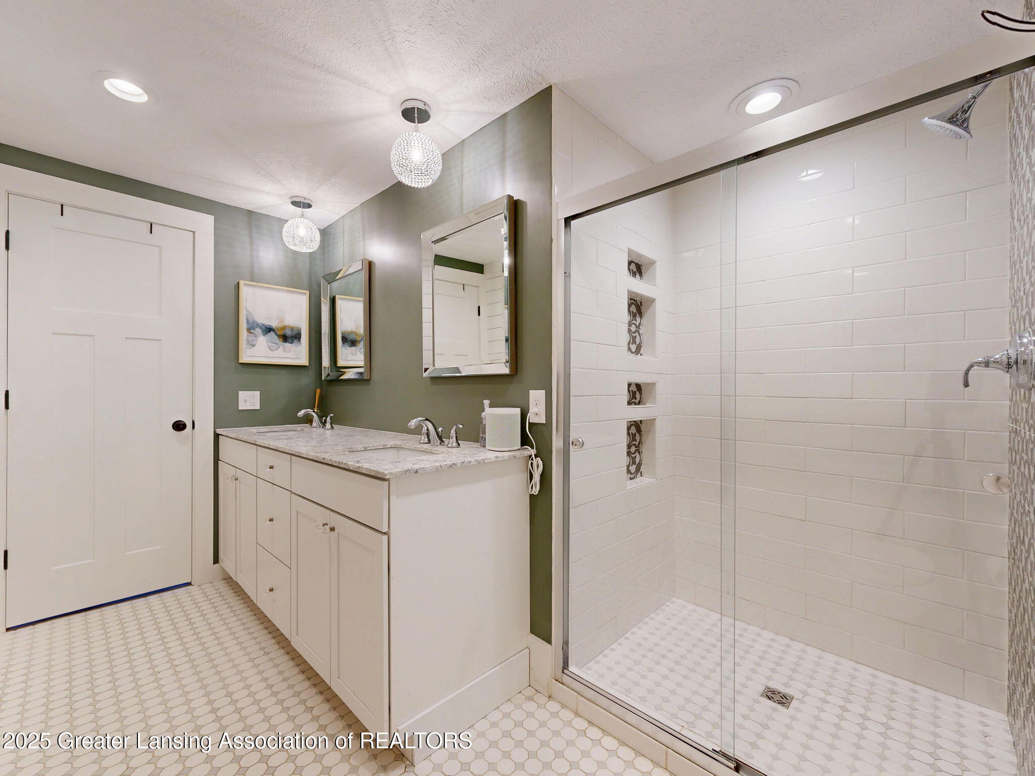 Okemos, Michigan, 48864, United States, 5 Bedrooms Bedrooms, ,4 BathroomsBathrooms,Residential,For Sale,1975829