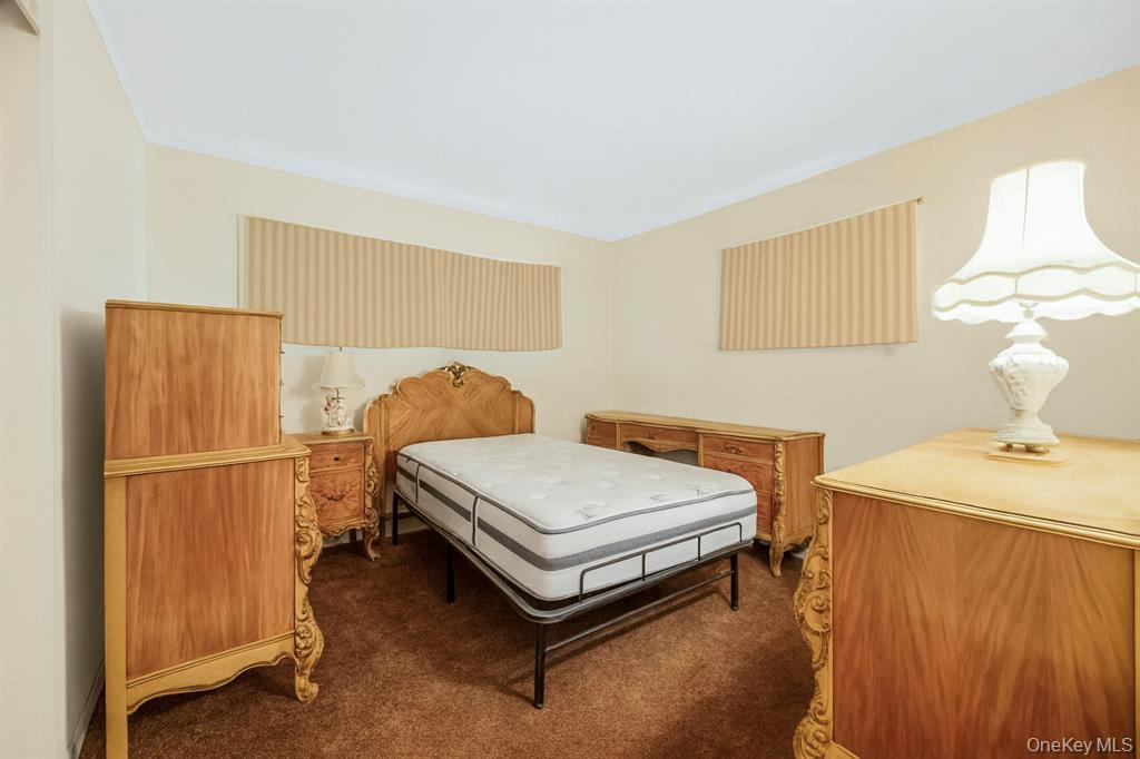 Yonkers, New York, 10710, United States, 3 Bedrooms Bedrooms, ,1 BathroomBathrooms,Residential,For Sale,1976083