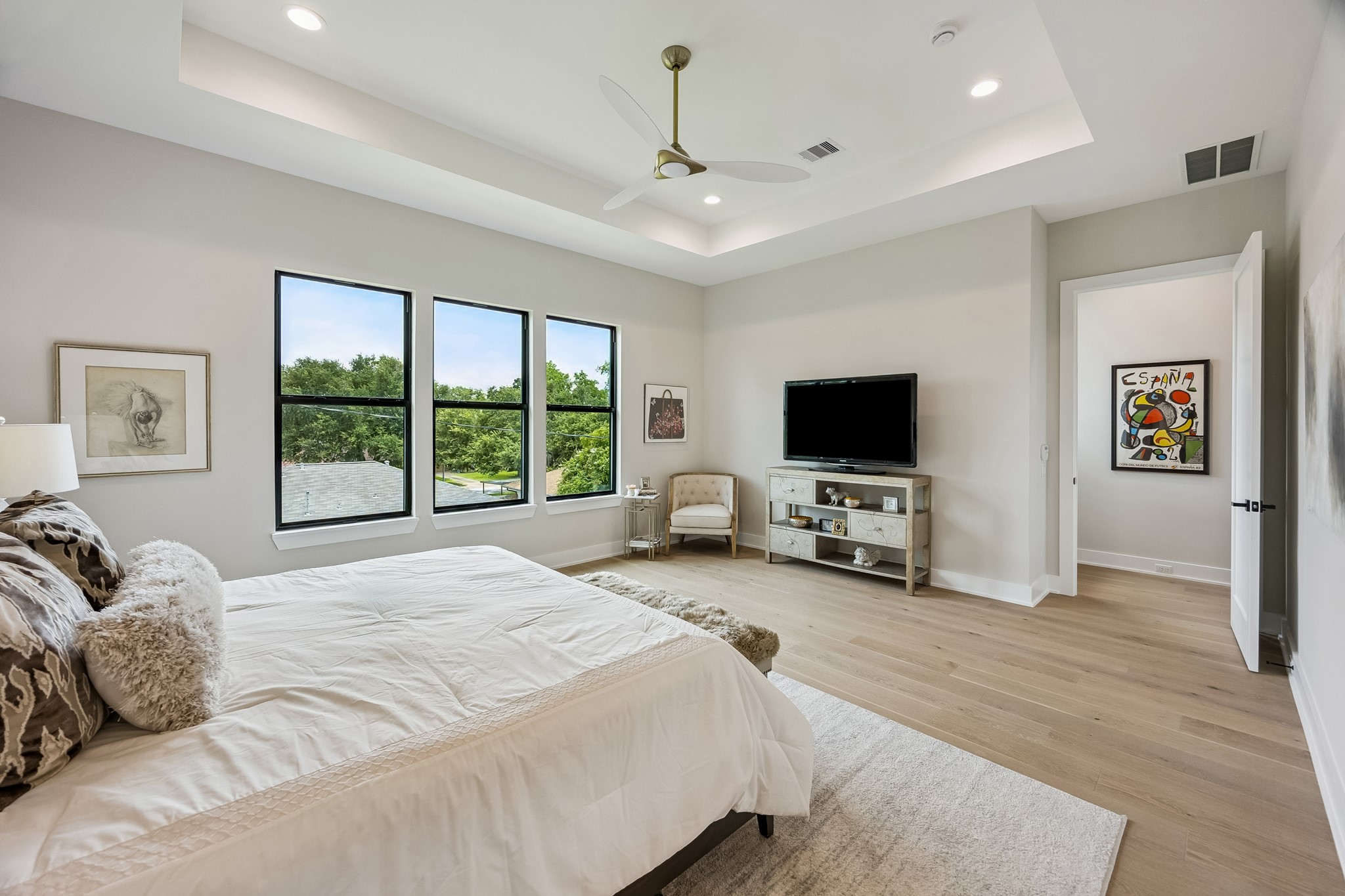  2214 Chantilly Lane - 物件實景