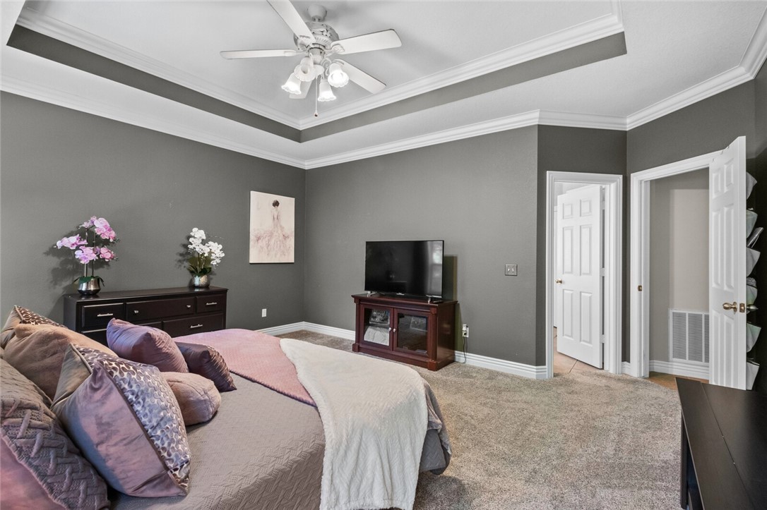 Rogers, Arkansas, 72756, United States, 5 Bedrooms Bedrooms, ,4 BathroomsBathrooms,Residential,For Sale,1838884