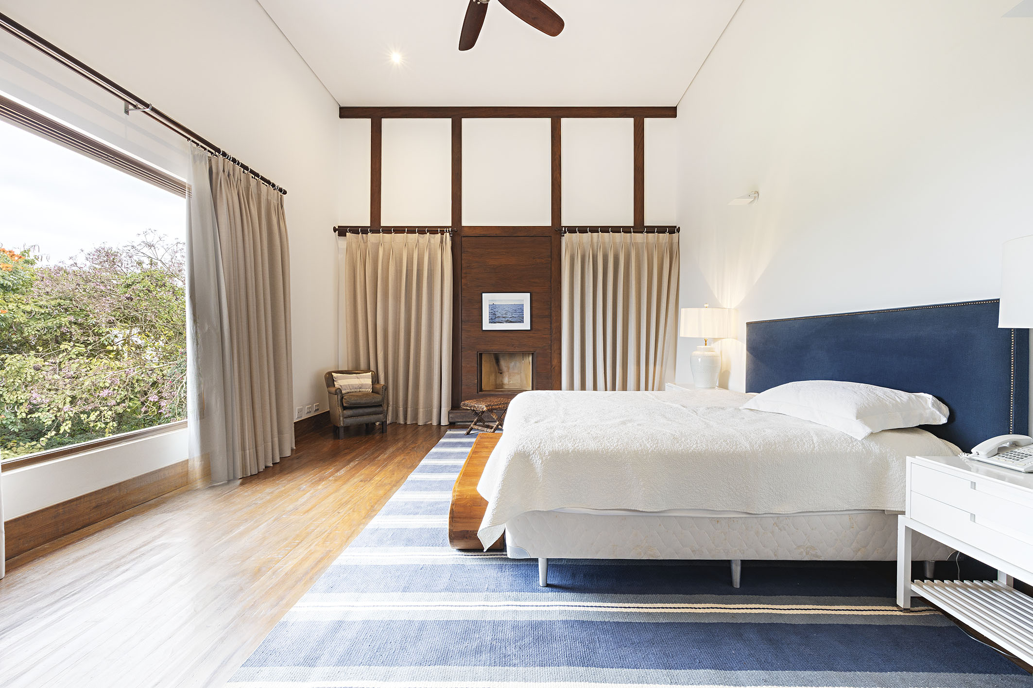  Farmhouse-Style Residence with Permanent Views of the Golf Course - 物件實景