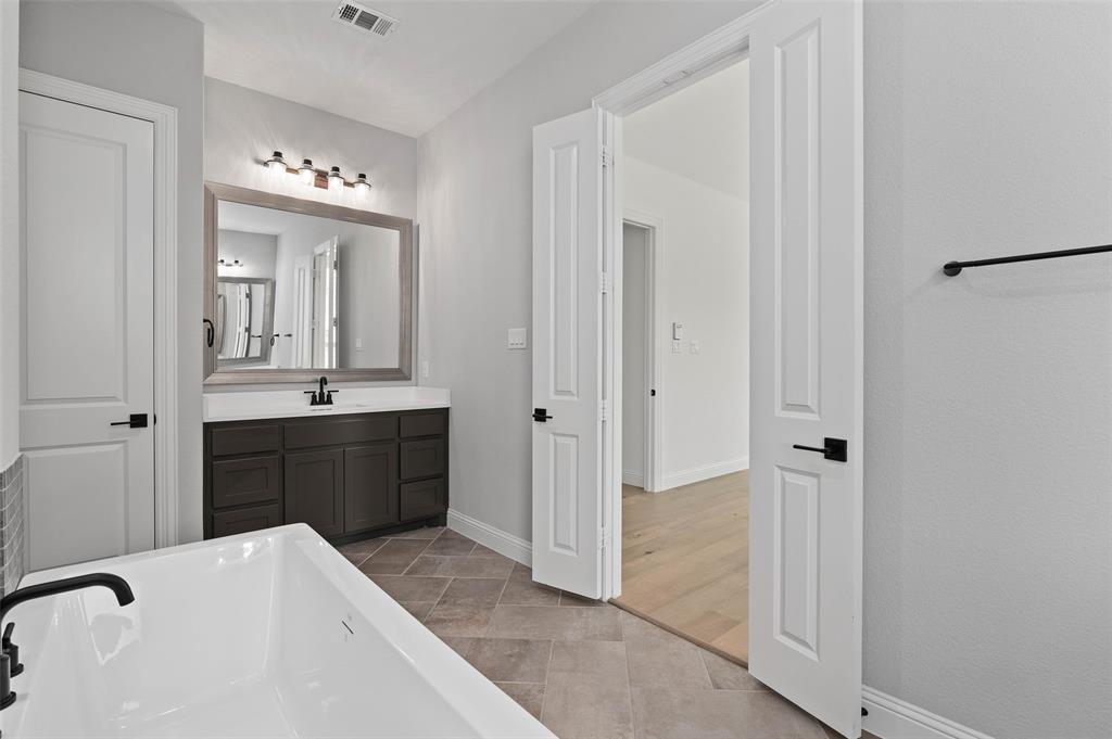 Aledo, Texas, 76008, United States, 4 Bedrooms Bedrooms, ,5 BathroomsBathrooms,Residential,For Sale,1926083