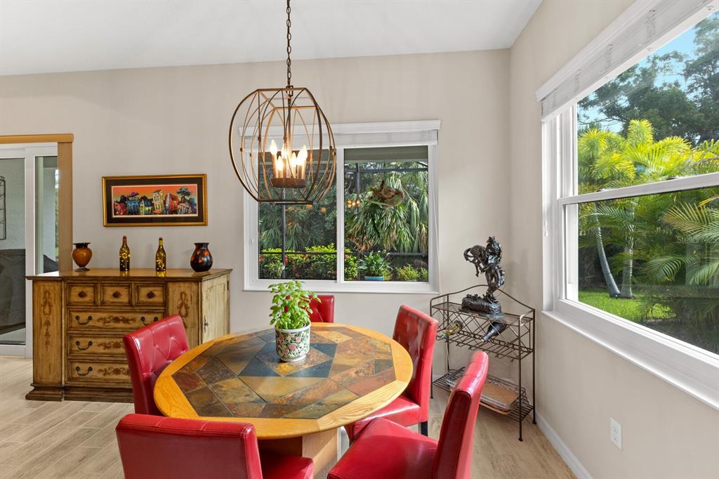 Sarasota, Florida, 34243, United States, 3 Bedrooms Bedrooms, ,2 BathroomsBathrooms,Residential,For Sale,1917004