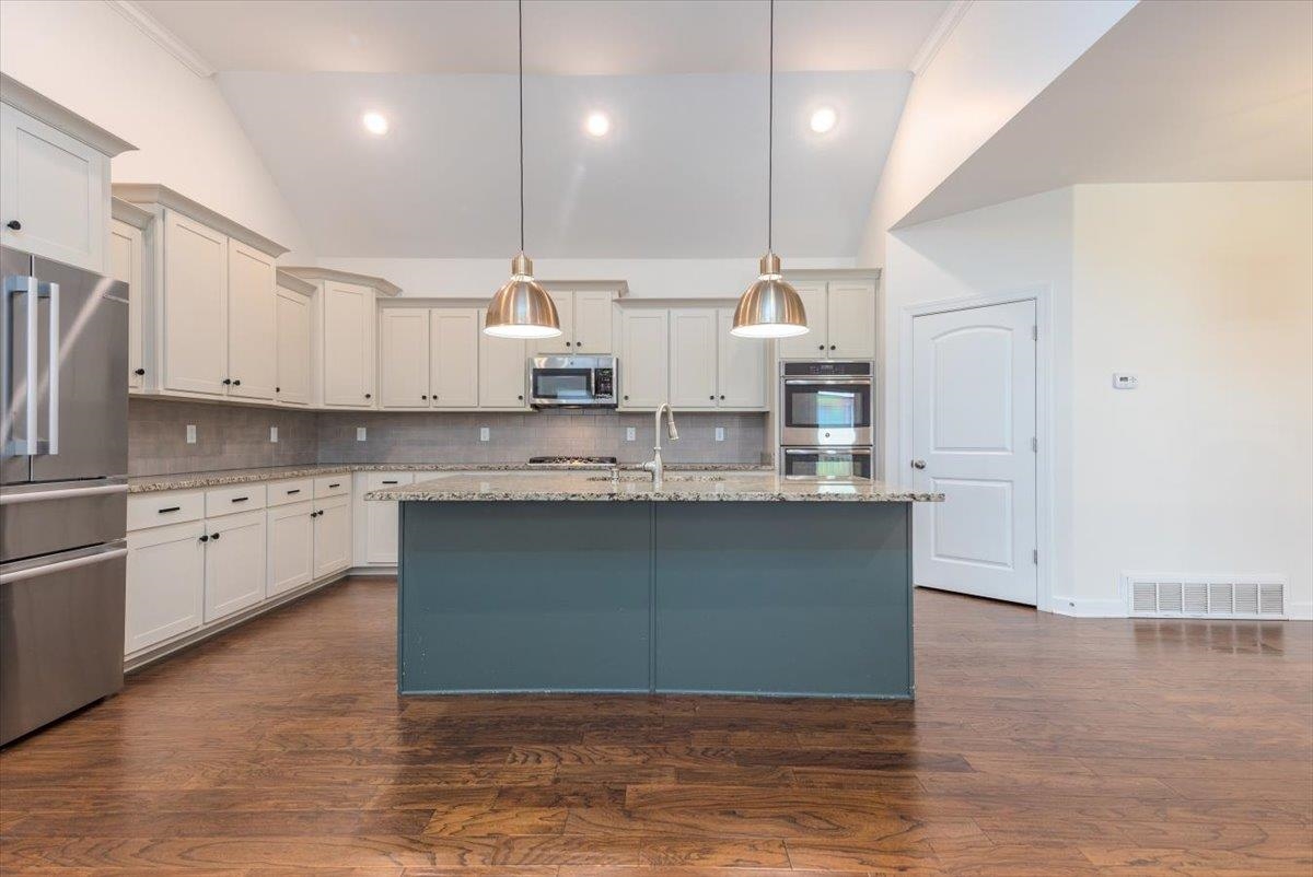 Collierville, Tennessee, 38017, United States, 4 Bedrooms Bedrooms, ,3 BathroomsBathrooms,Residential,For Sale,1907288