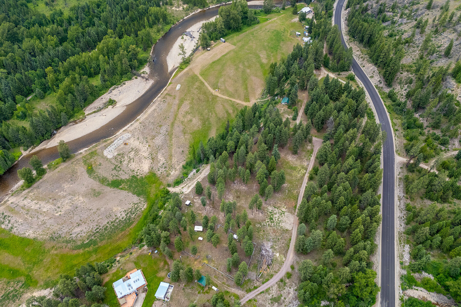  Kettle River Acreage - 物件實景