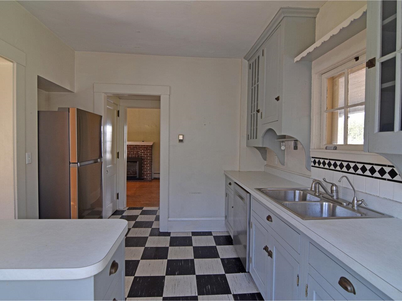 Burlington, Vermont, 05401, United States, 2 Bedrooms Bedrooms, ,2 BathroomsBathrooms,Residential,For Sale,1787470
