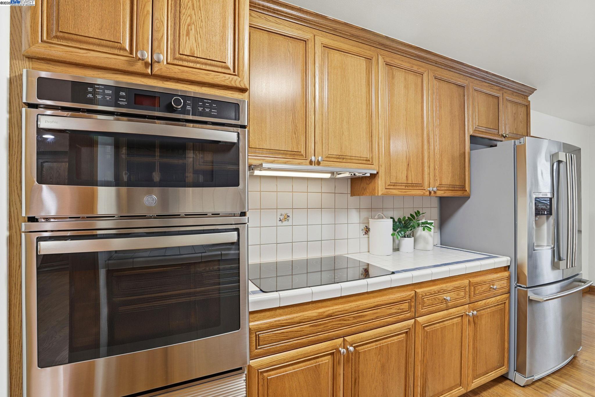 Fremont, California, 94536, United States, 3 Bedrooms Bedrooms, ,2 BathroomsBathrooms,Residential,For Sale,1992910