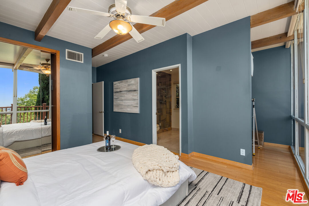 Los Angeles, California, 90027, United States, 3 Bedrooms Bedrooms, ,3 BathroomsBathrooms,Residential,For Sale,1866547