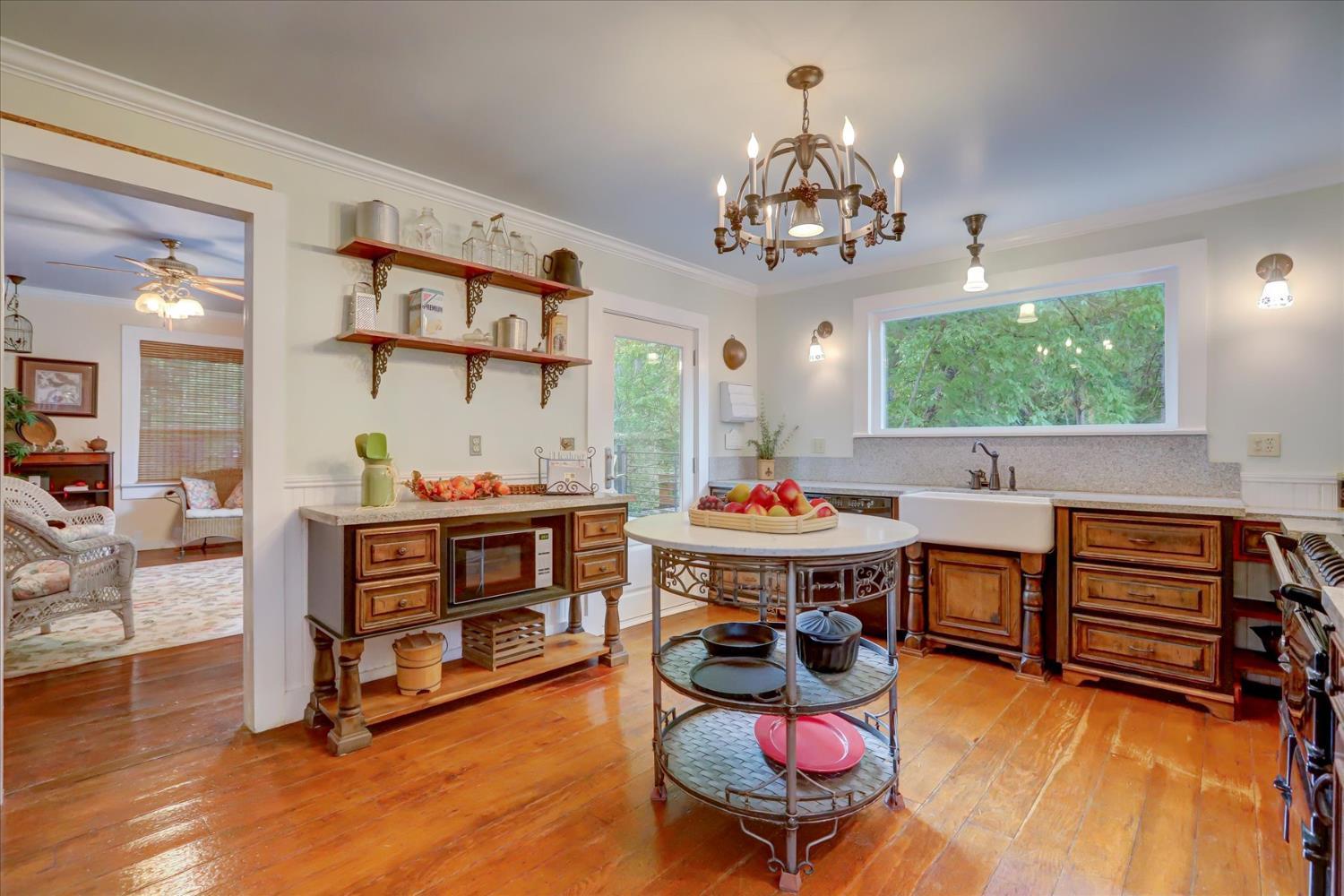 Nevada City, California, 95959, United States, 4 Bedrooms Bedrooms, ,2 BathroomsBathrooms,Residential,For Sale,1983992