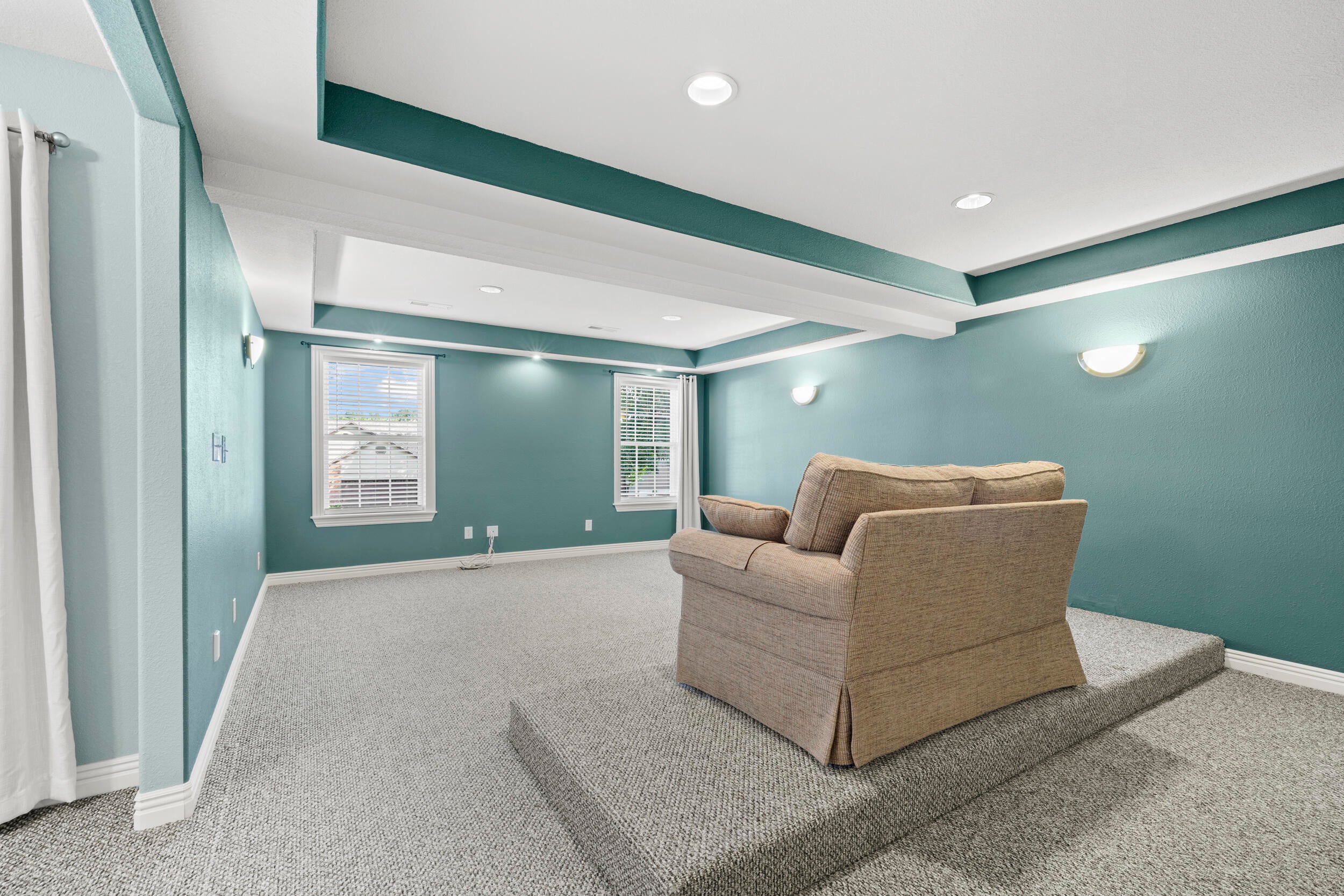 Kimberling City, Missouri, 65686, United States, 5 Bedrooms Bedrooms, ,4 BathroomsBathrooms,Residential,For Sale,1883483