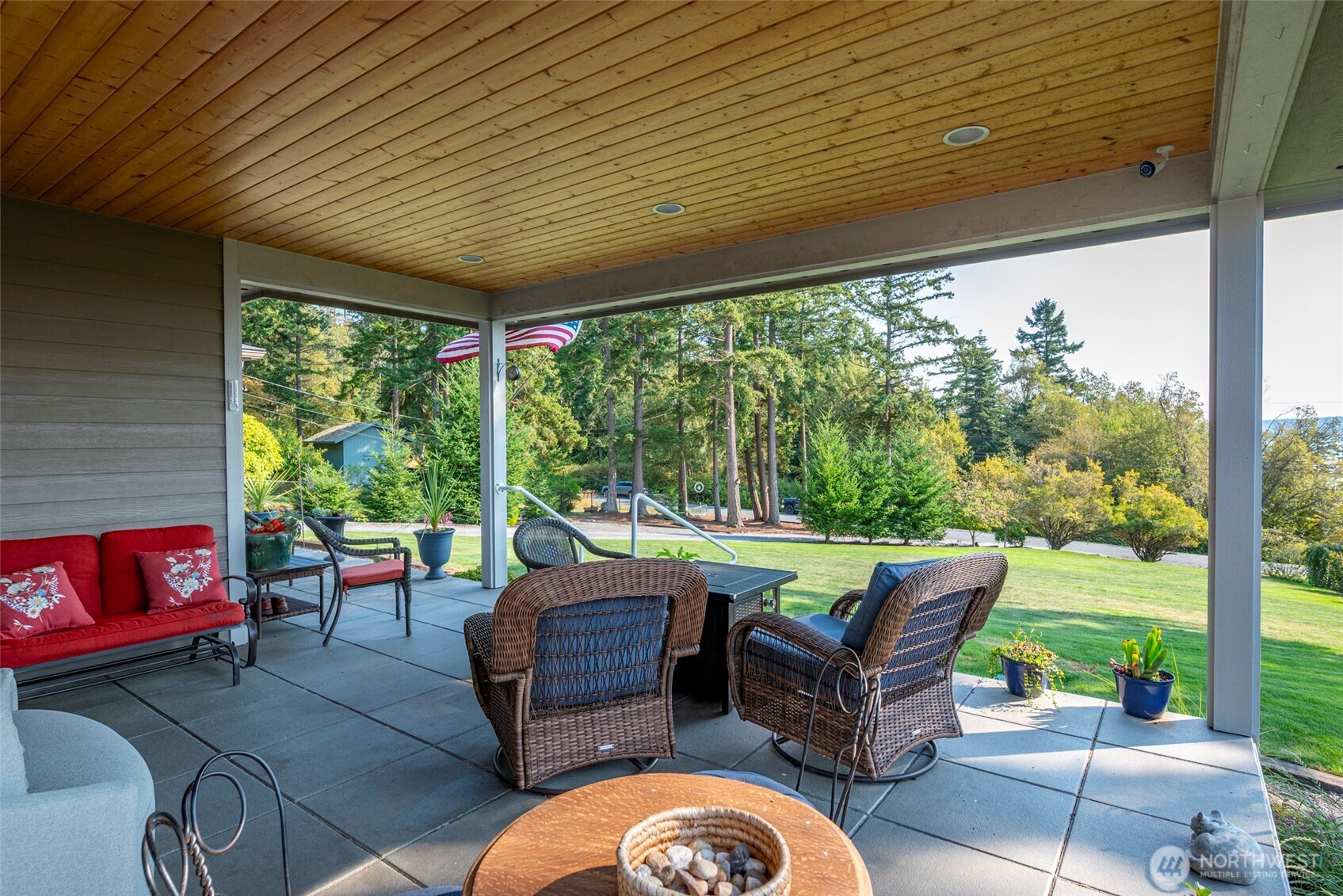 La Conner, Washington, 98257, United States, 2 Bedrooms Bedrooms, ,4 BathroomsBathrooms,Residential,For Sale,1951014