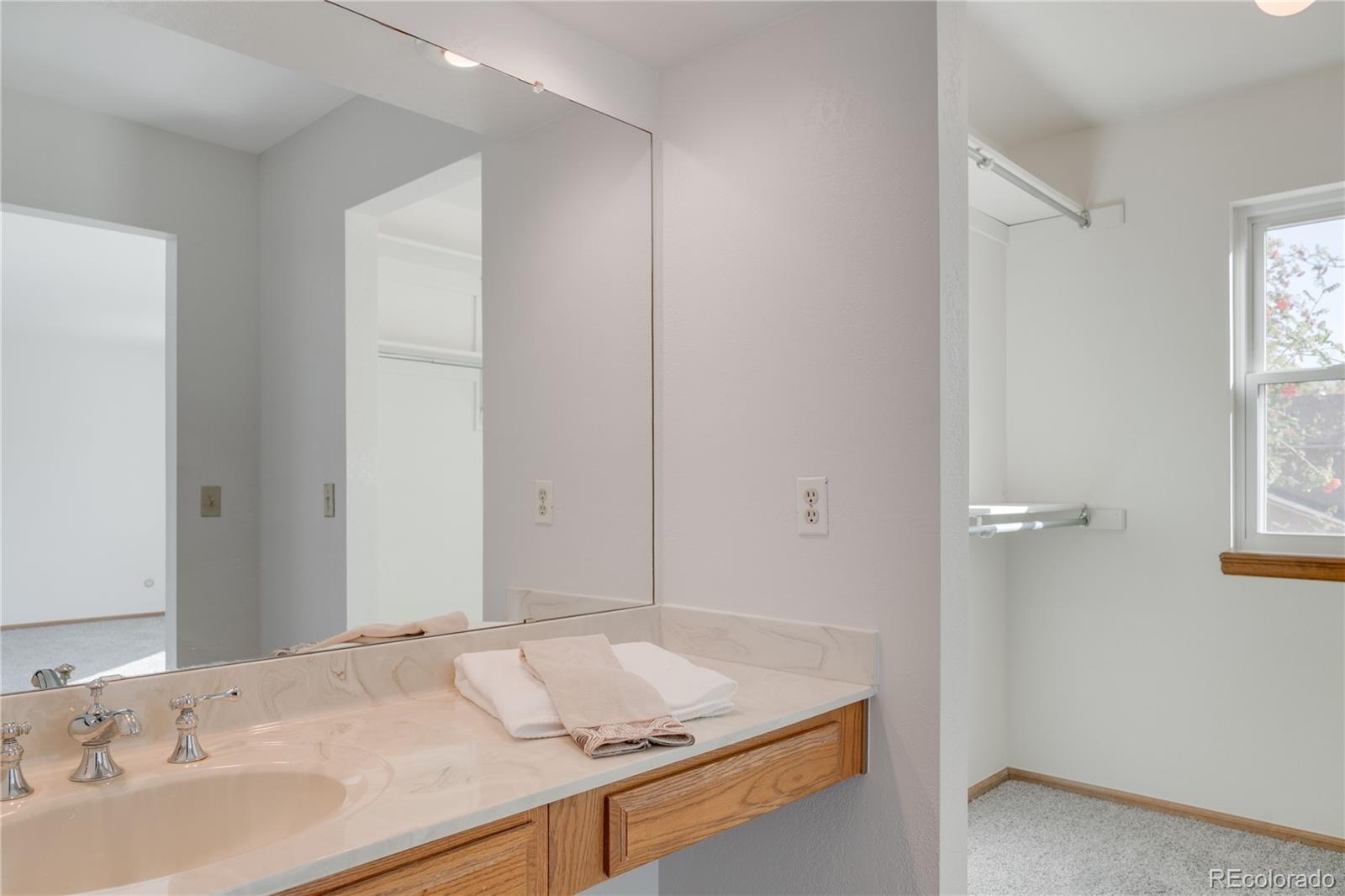 Denver, Colorado, 80236, United States, 3 Bedrooms Bedrooms, ,3 BathroomsBathrooms,Residential,For Sale,1989459