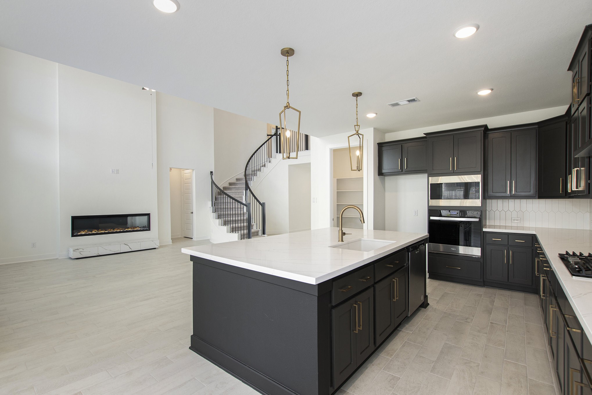 Katy, Texas, 77493, United States, 4 Bedrooms Bedrooms, ,4 BathroomsBathrooms,Residential,For Sale,1891372