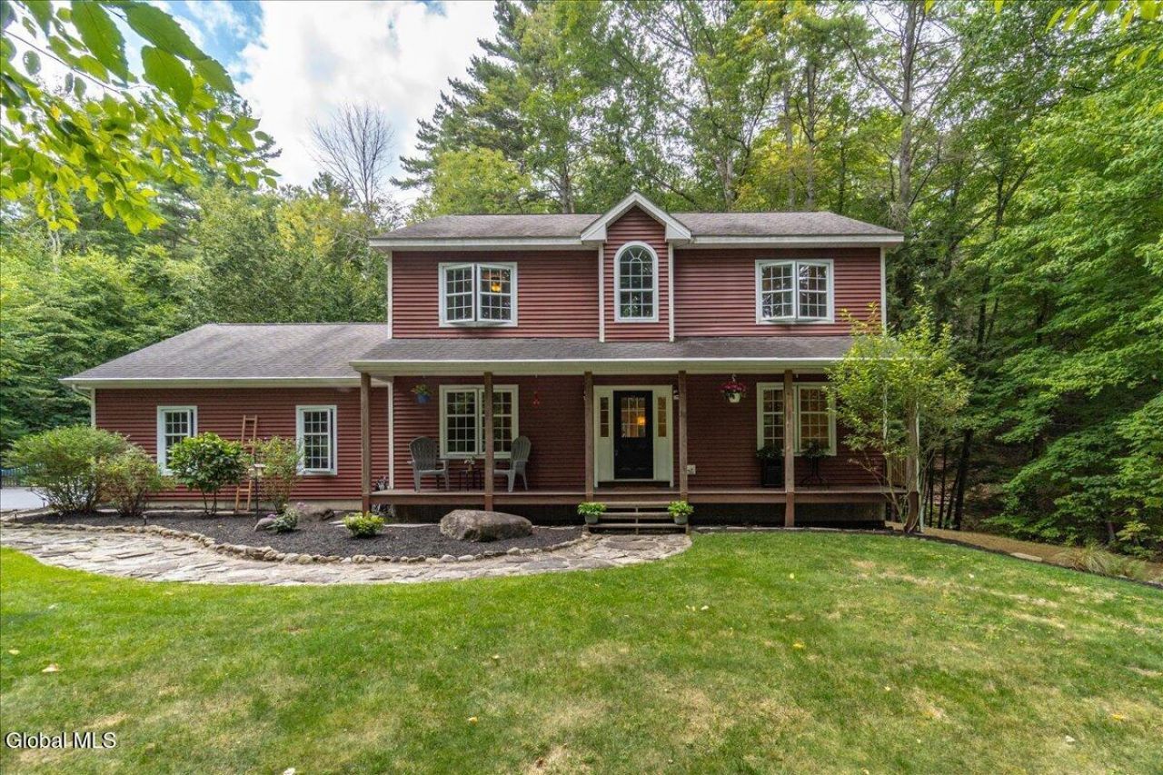 Queensbury, New York, 12804, United States, 3 Bedrooms Bedrooms, ,3 BathroomsBathrooms,Residential,For Sale,1942112