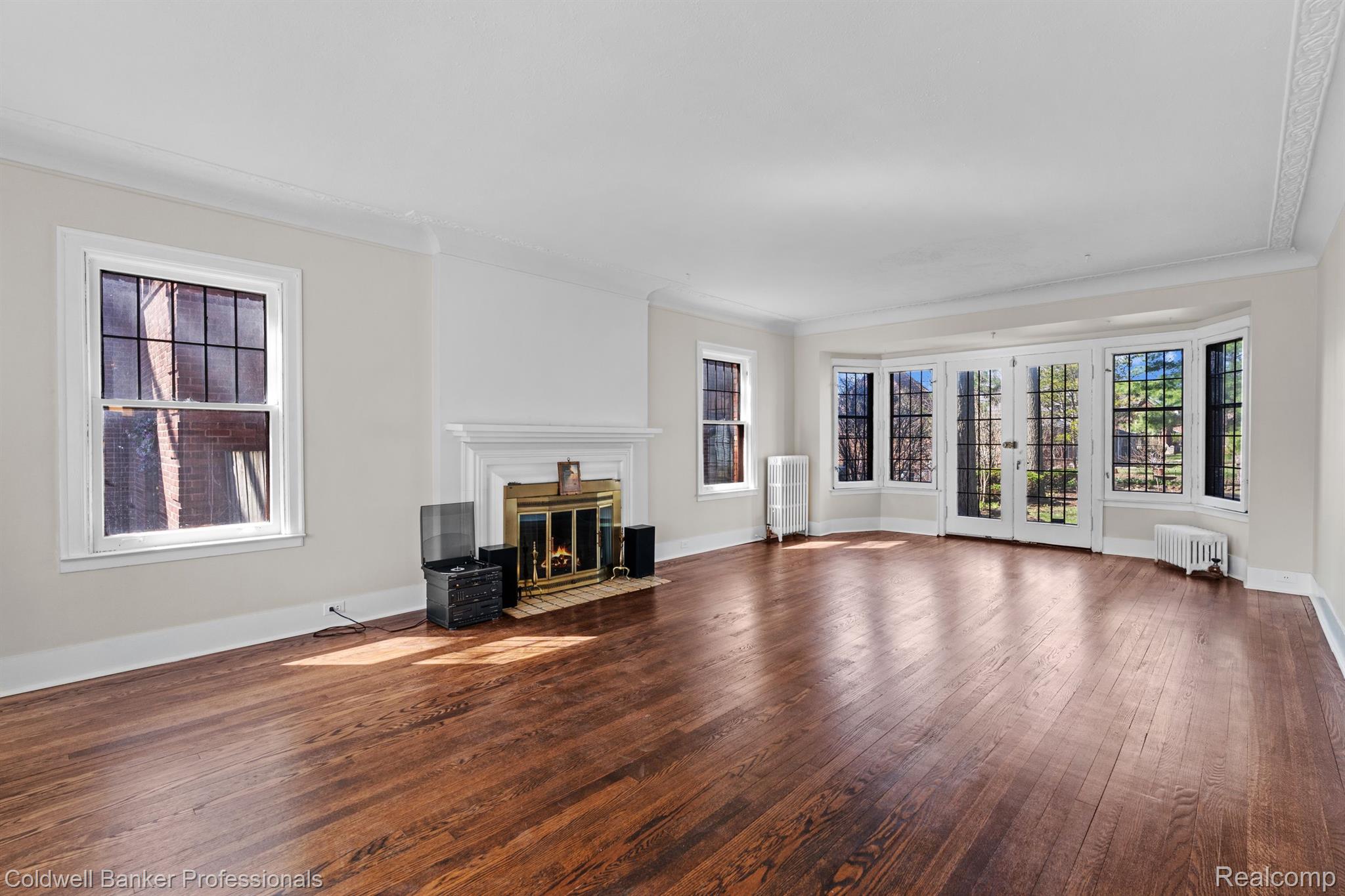 Detroit, Michigan, 48221, United States, 4 Bedrooms Bedrooms, ,5 BathroomsBathrooms,Residential,For Sale,1947184