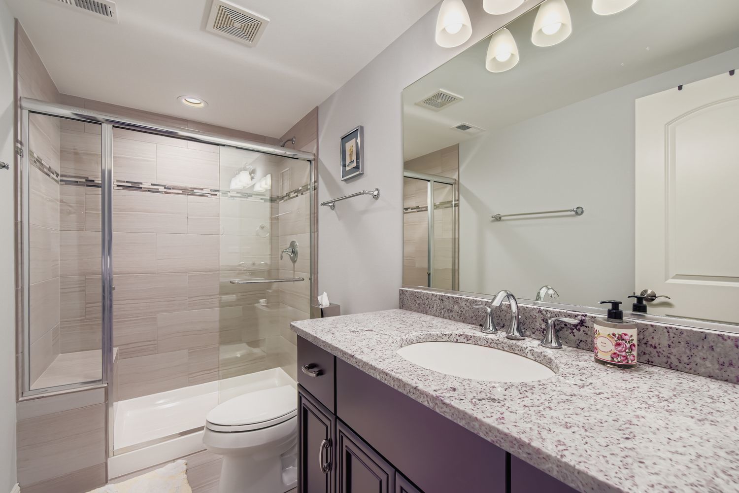 Elmhurst, Illinois, 60126, United States, 4 Bedrooms Bedrooms, ,5 BathroomsBathrooms,Residential,For Sale,1984205