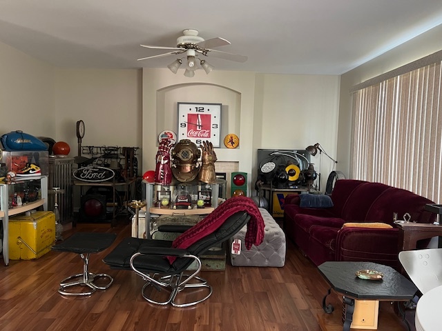 Aurora, Illinois, 60502, United States, 4 Bedrooms Bedrooms, ,3 BathroomsBathrooms,Residential,For Sale,1991569