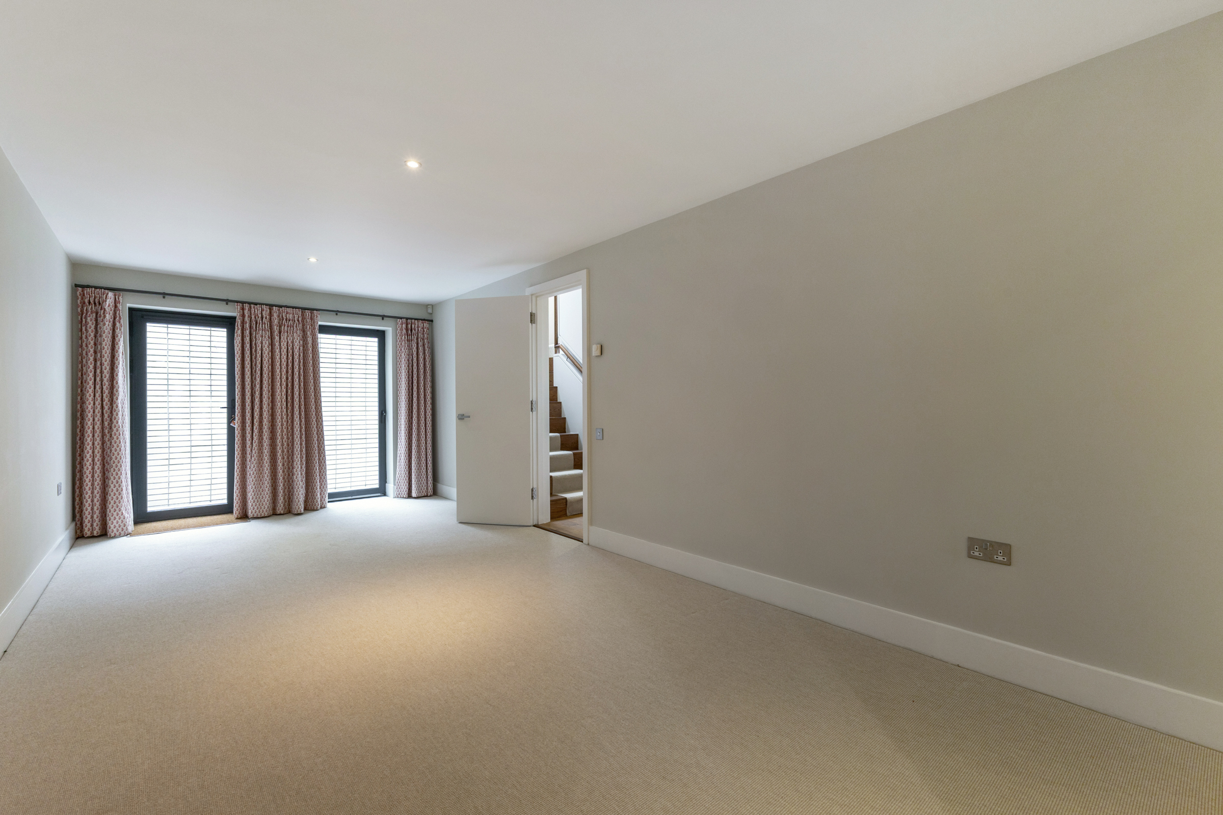  A Contemporary Five-Bedroom House with direct access onto Wentworth golf course - 物件實景