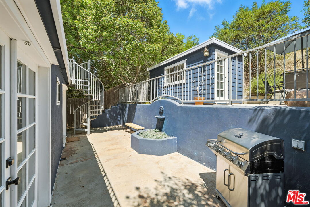 Topanga, California, 90290, United States, 2 Bedrooms Bedrooms, ,1 BathroomBathrooms,Residential,For Sale,1913417