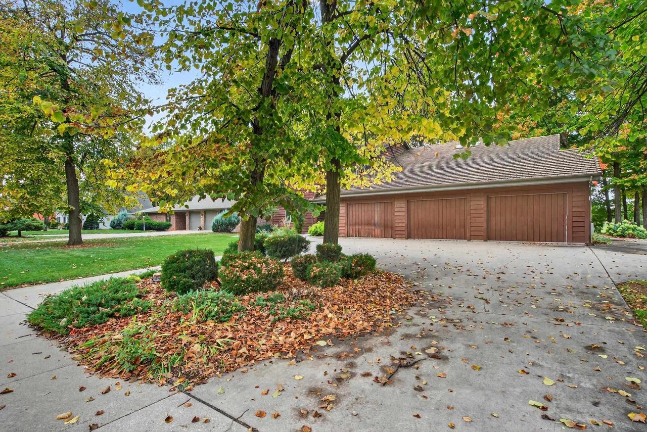 Oshkosh, Wisconsin, 54904, United States, 4 Bedrooms Bedrooms, ,3 BathroomsBathrooms,Residential,For Sale,1978045