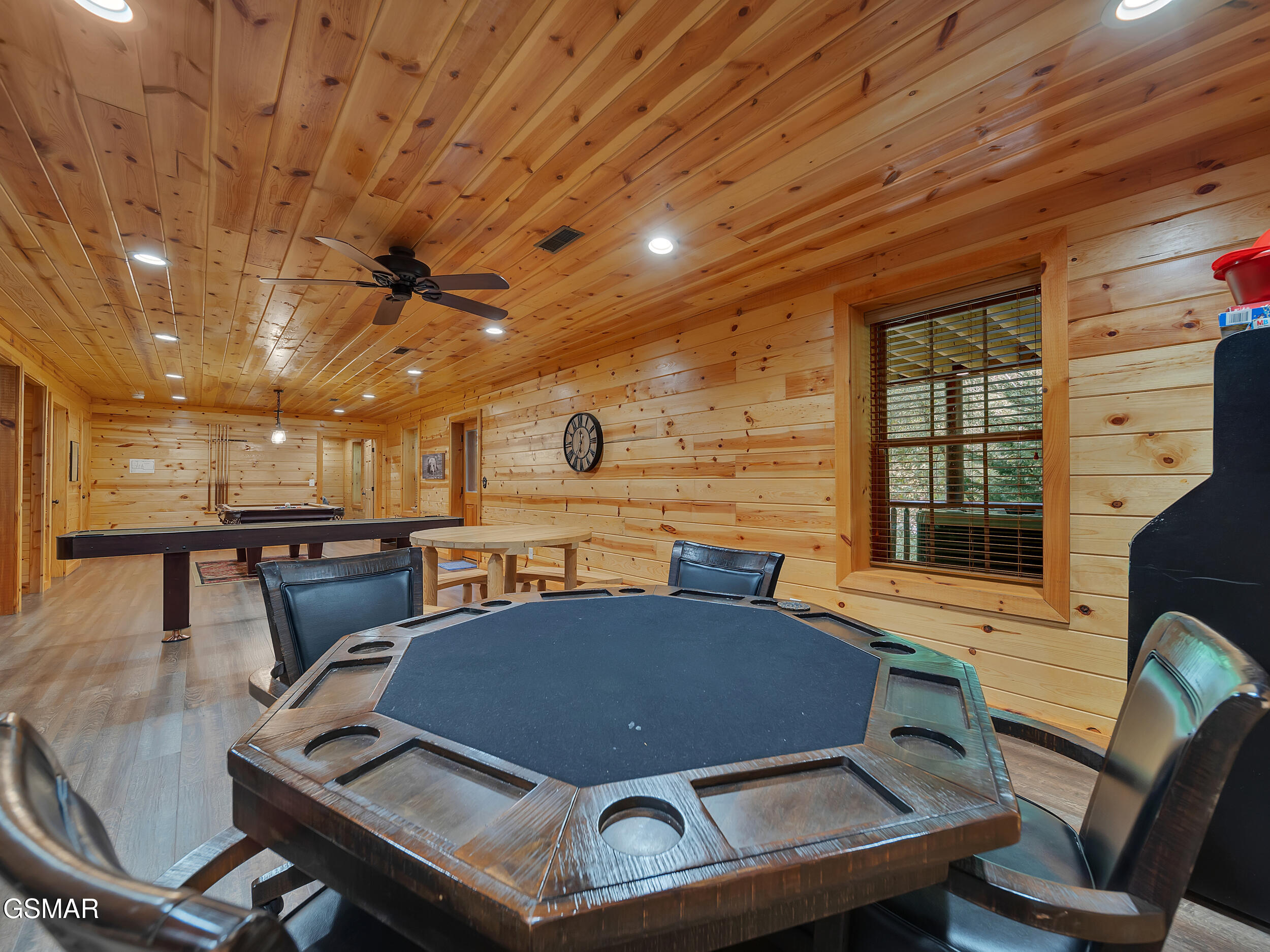 Pigeon Forge, Tennessee, 37876, United States, 4 Bedrooms Bedrooms, ,4 BathroomsBathrooms,Residential,For Sale,1944632