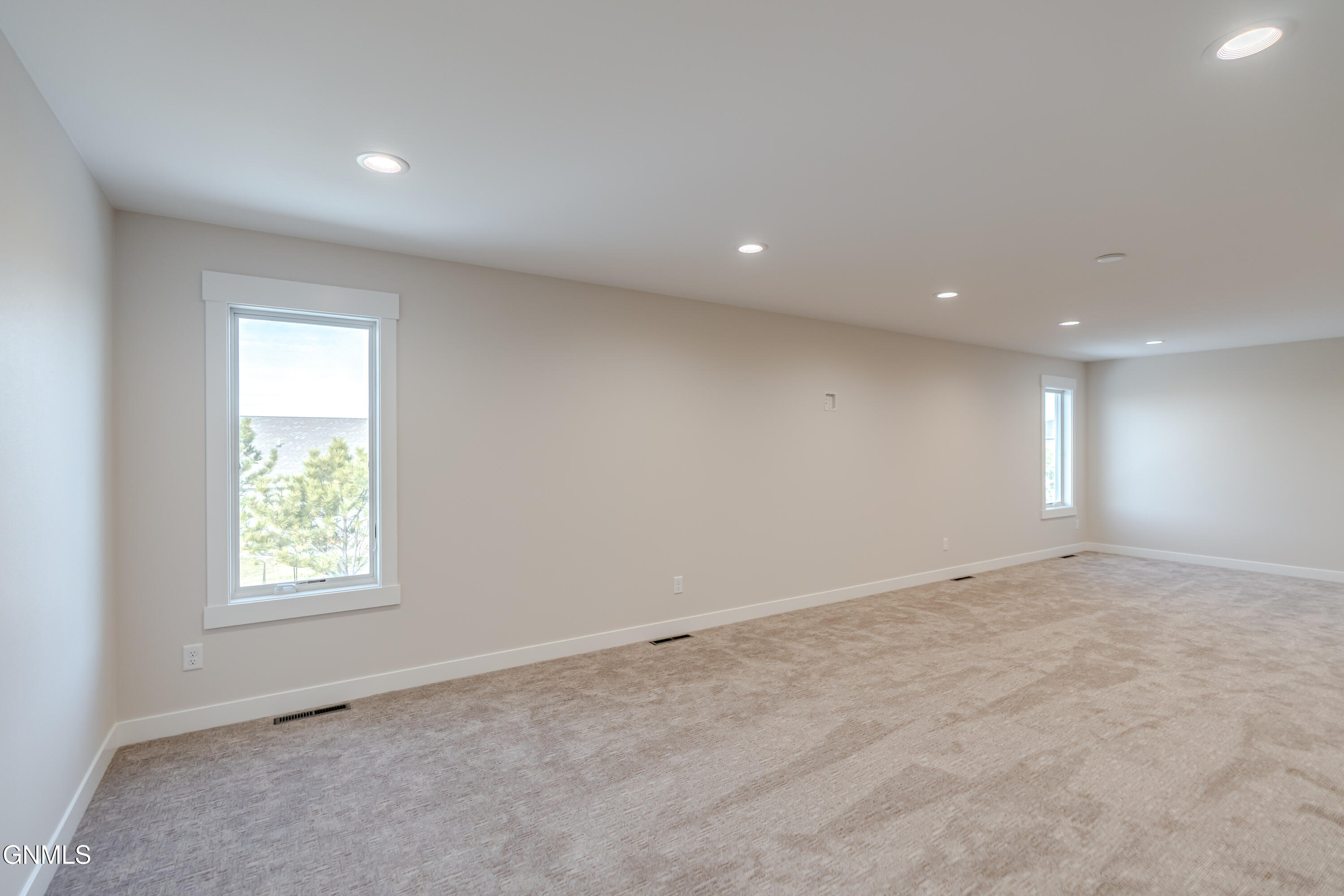 Bismarck, North Dakota, 58504, United States, 3 Bedrooms Bedrooms, ,3 BathroomsBathrooms,Residential,For Sale,2032789