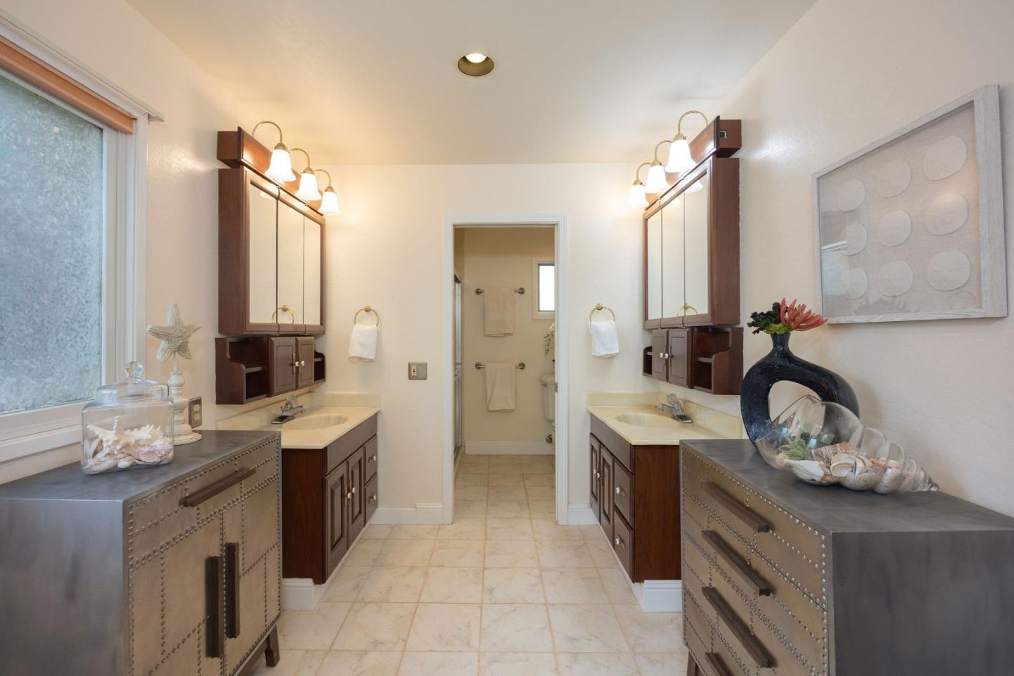 Moss Beach, California, 94038, United States, 3 Bedrooms Bedrooms, ,3 BathroomsBathrooms,Residential,For Sale,1989449