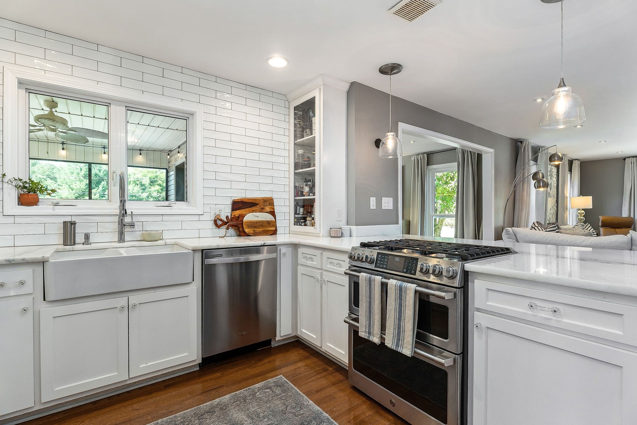 Smithville, Tennessee, 37166, United States, 1 Bedroom Bedrooms, ,4 BathroomsBathrooms,Residential,For Sale,2006606