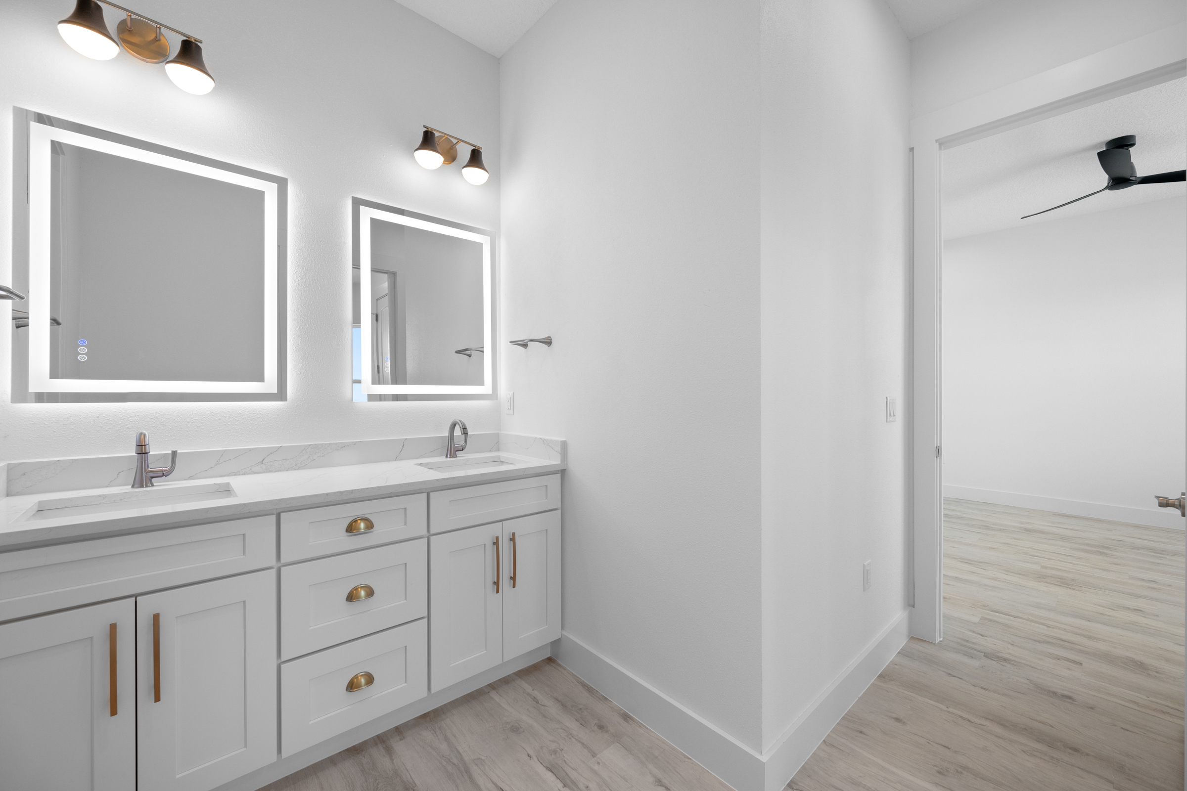 Treasure Island, Florida, 33706, United States, 6 Bedrooms Bedrooms, ,6 BathroomsBathrooms,Residential,For Sale,2032773