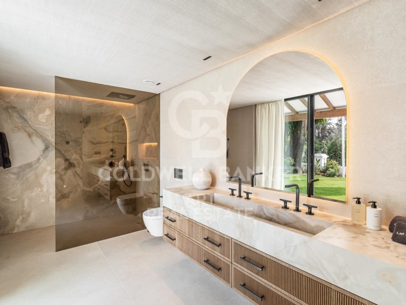 Marbella, Andalusia, ES, 5 Bedrooms Bedrooms, ,6 BathroomsBathrooms,Residential,For Sale,1785544