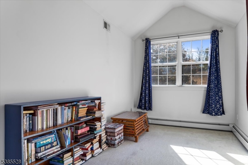 White Twp., New Jersey, 07823, United States, 4 Bedrooms Bedrooms, ,3 BathroomsBathrooms,Residential,For Sale,1989028