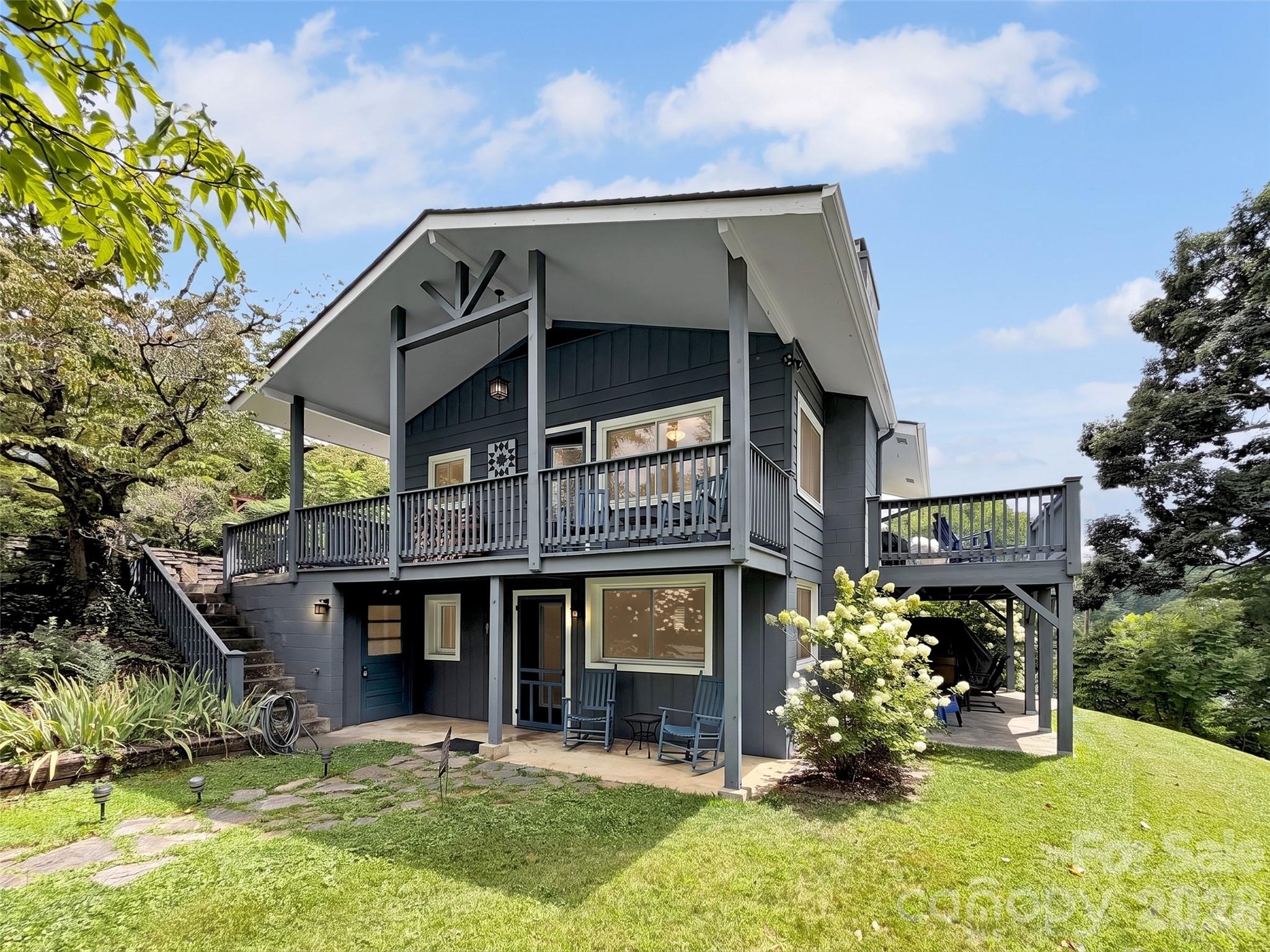 Glenview Dr, Lake Junaluska, NC 28745