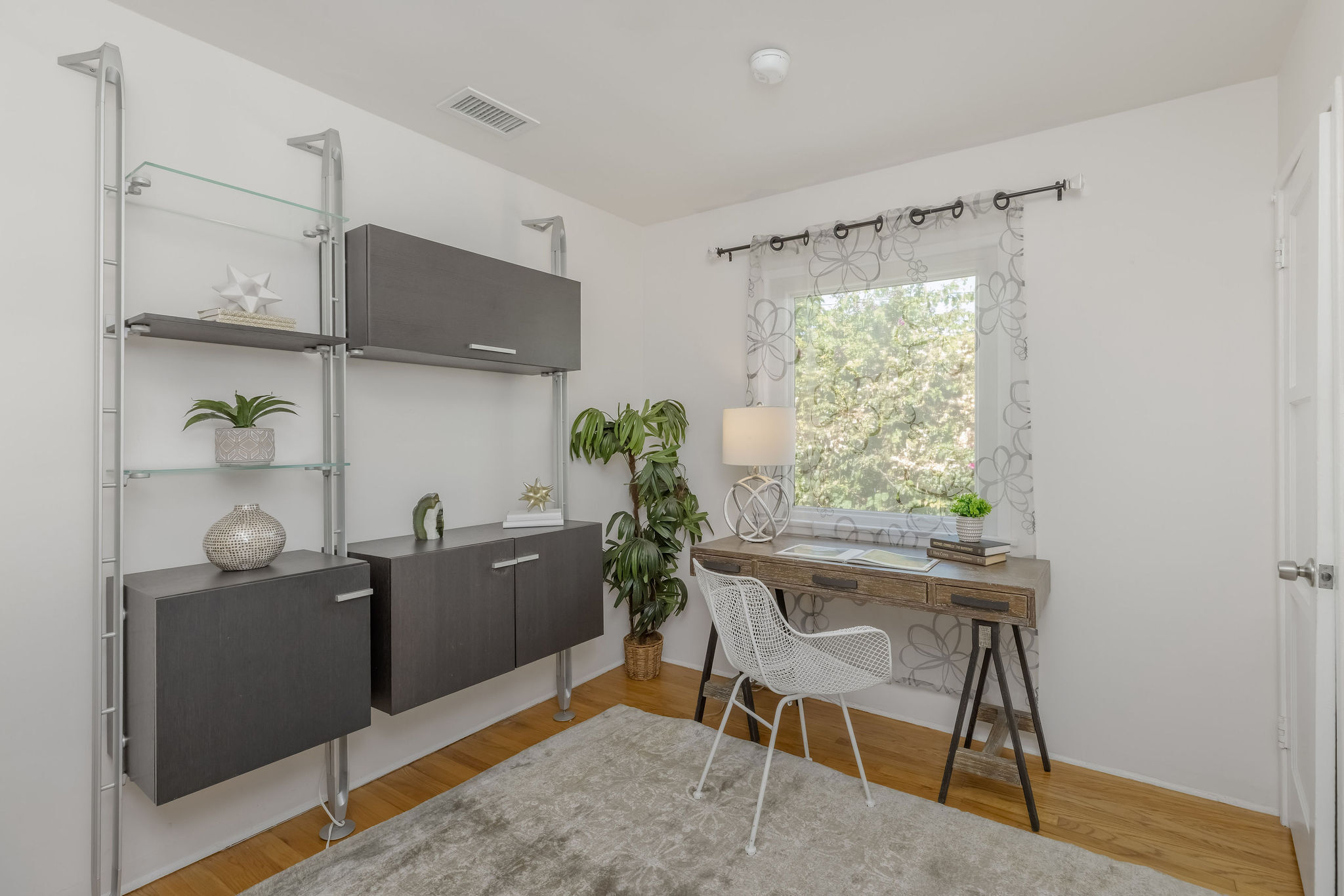  4931 Coolidge Ave - 物件實景