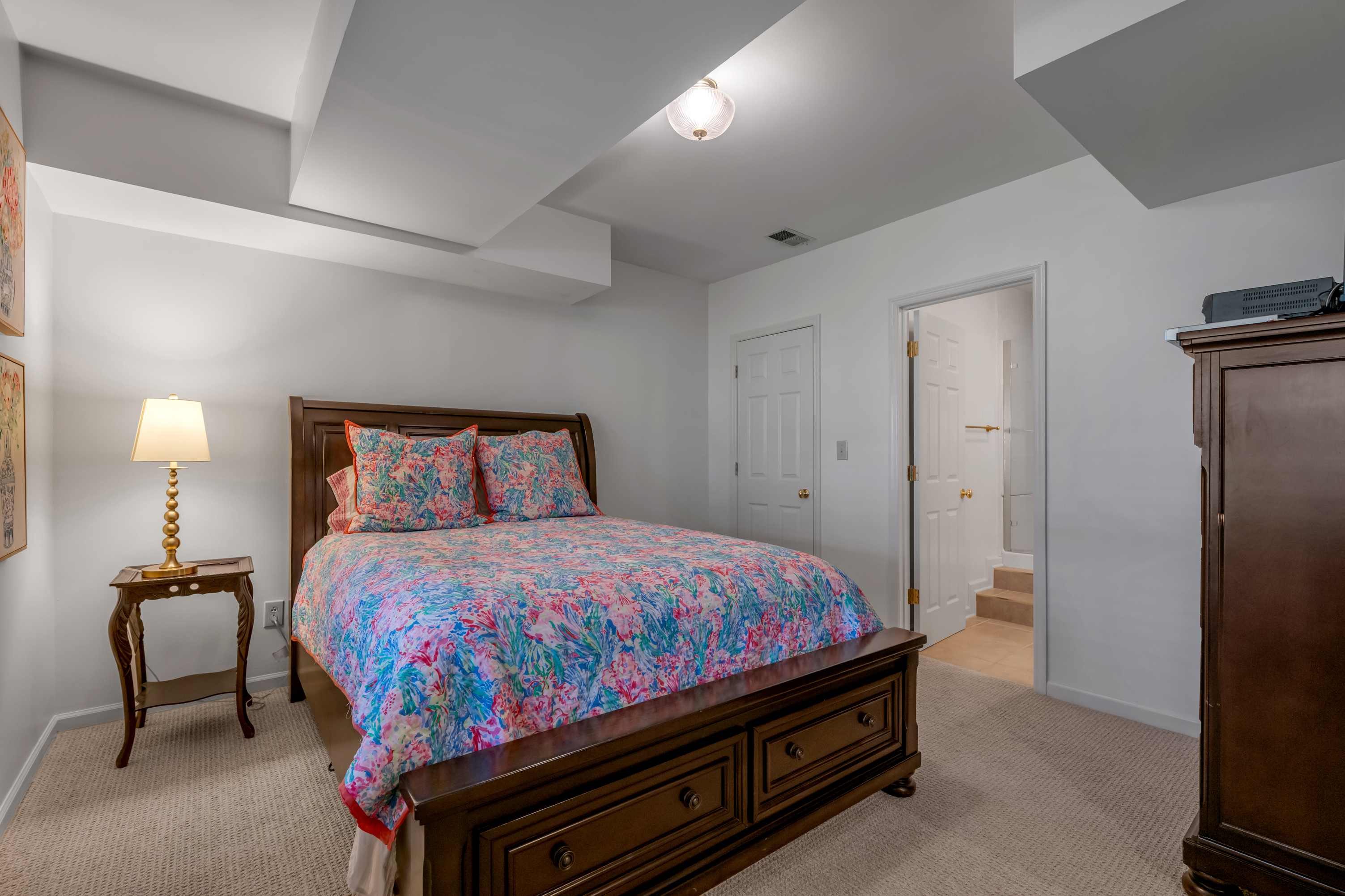  2071 Manor Drive - 物件實景