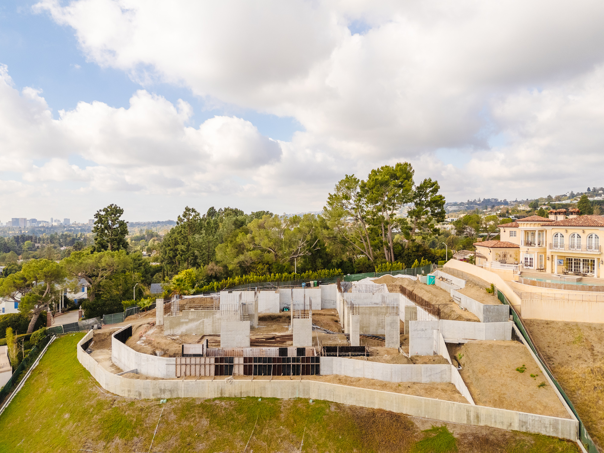  1140 Calle Vista Dr - 物件實景