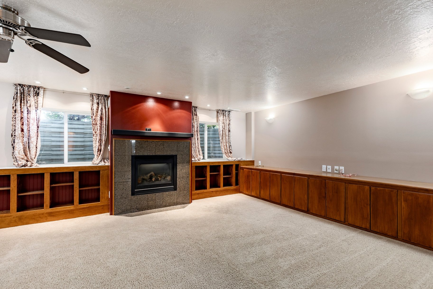  Beautiful Home with Mother-In-Law Apartment and Gorgeous Mountain Views - 物件實景