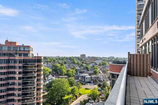 Cliffside Park, New Jersey, 07010, United States, 3 Bedrooms Bedrooms, ,4 BathroomsBathrooms,Residential,For Sale,1885354