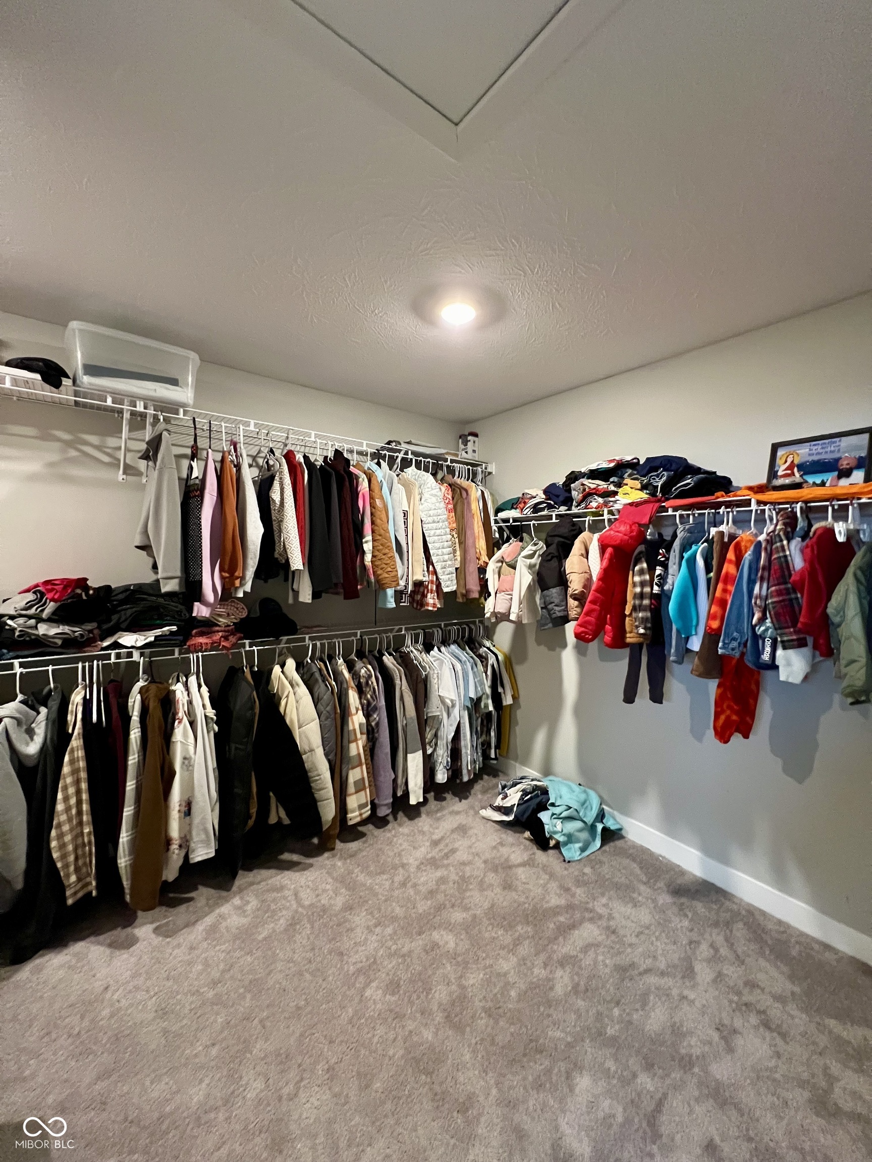 Greenwood, Indiana, 46143, United States, 5 Bedrooms Bedrooms, ,4 BathroomsBathrooms,Residential,For Sale,1976325