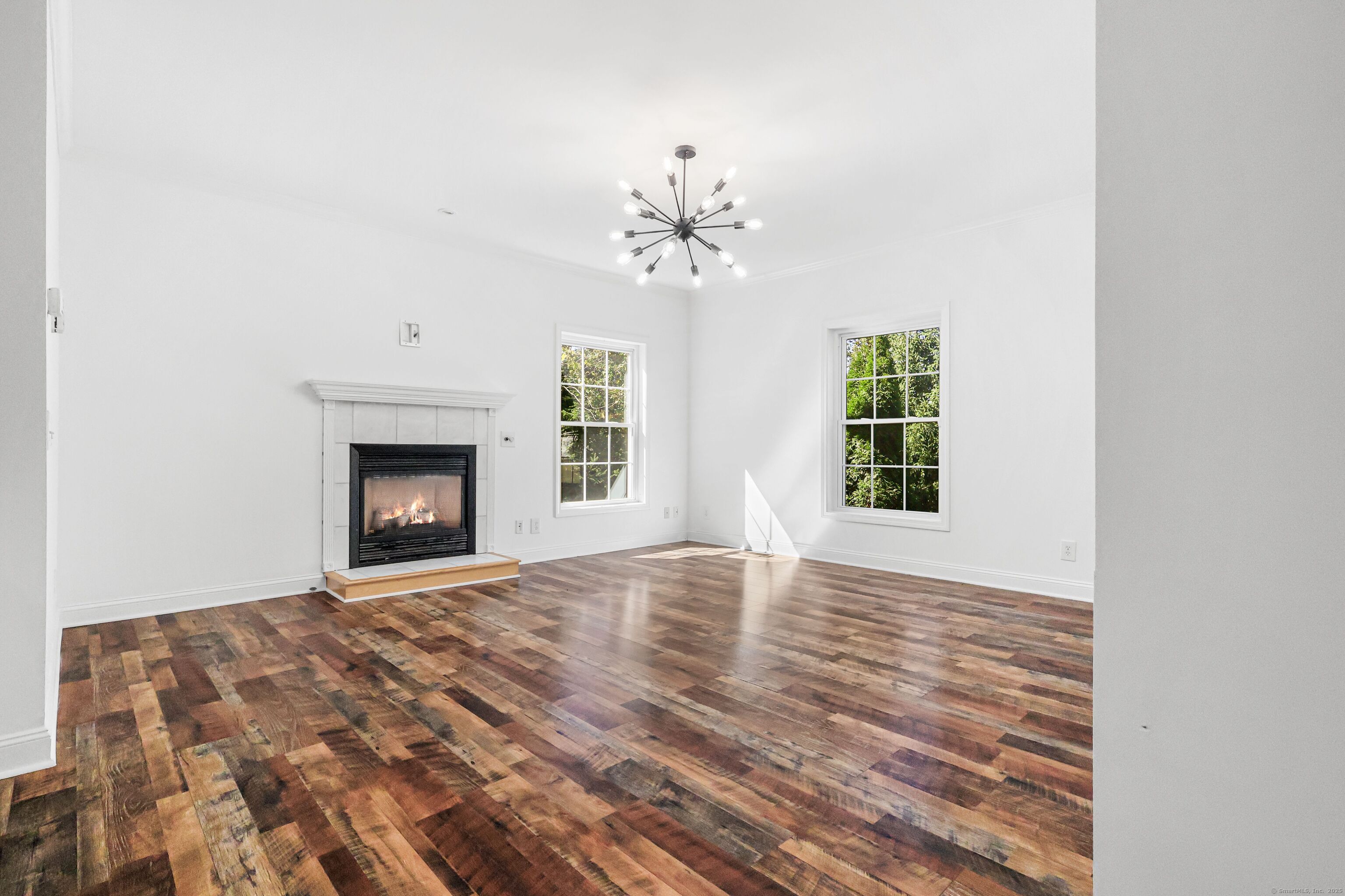 Newtown, Connecticut, 06470, United States, 5 Bedrooms Bedrooms, ,5 BathroomsBathrooms,Residential,For Sale,1960468